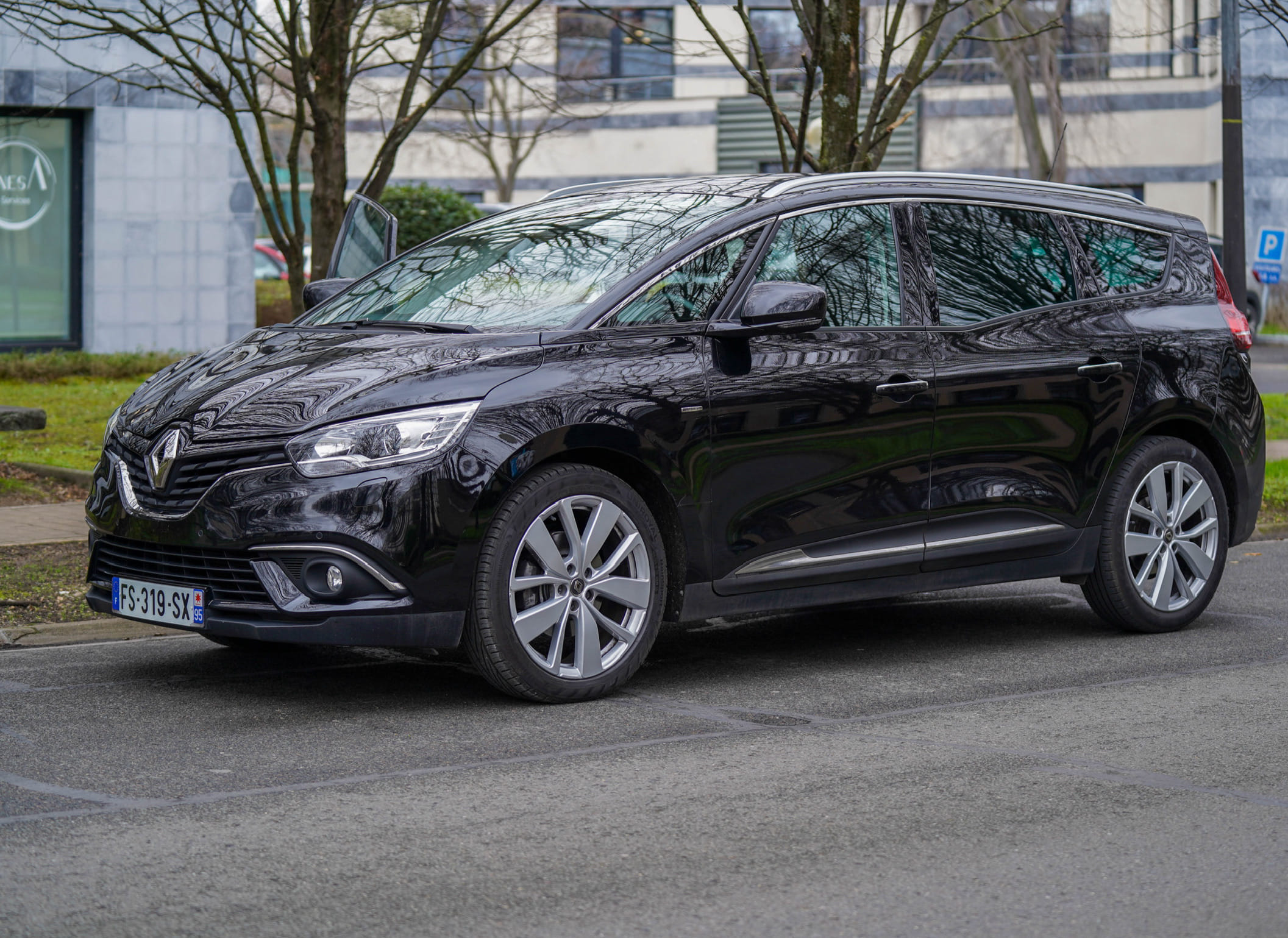 Renault Grand Scenic, 2019, Essence 98, automatique, 7 places
