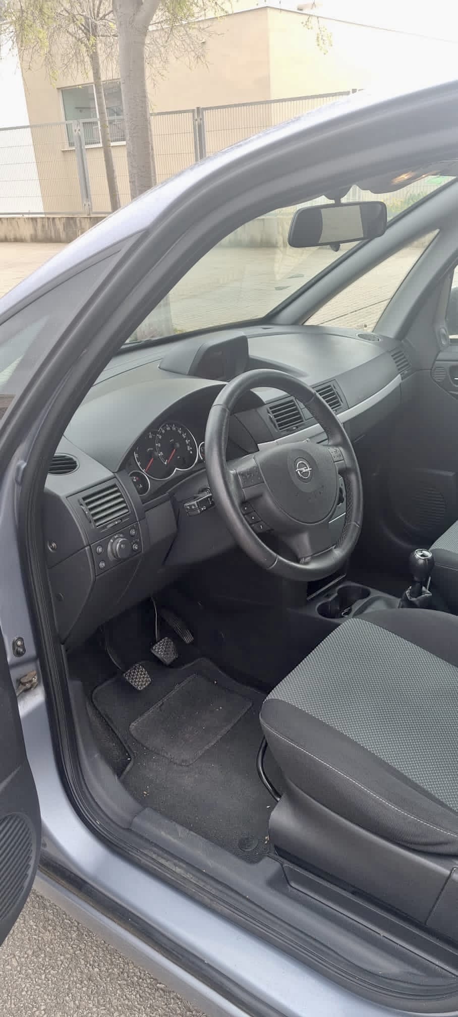 Opel Meriva avec Siège bébé