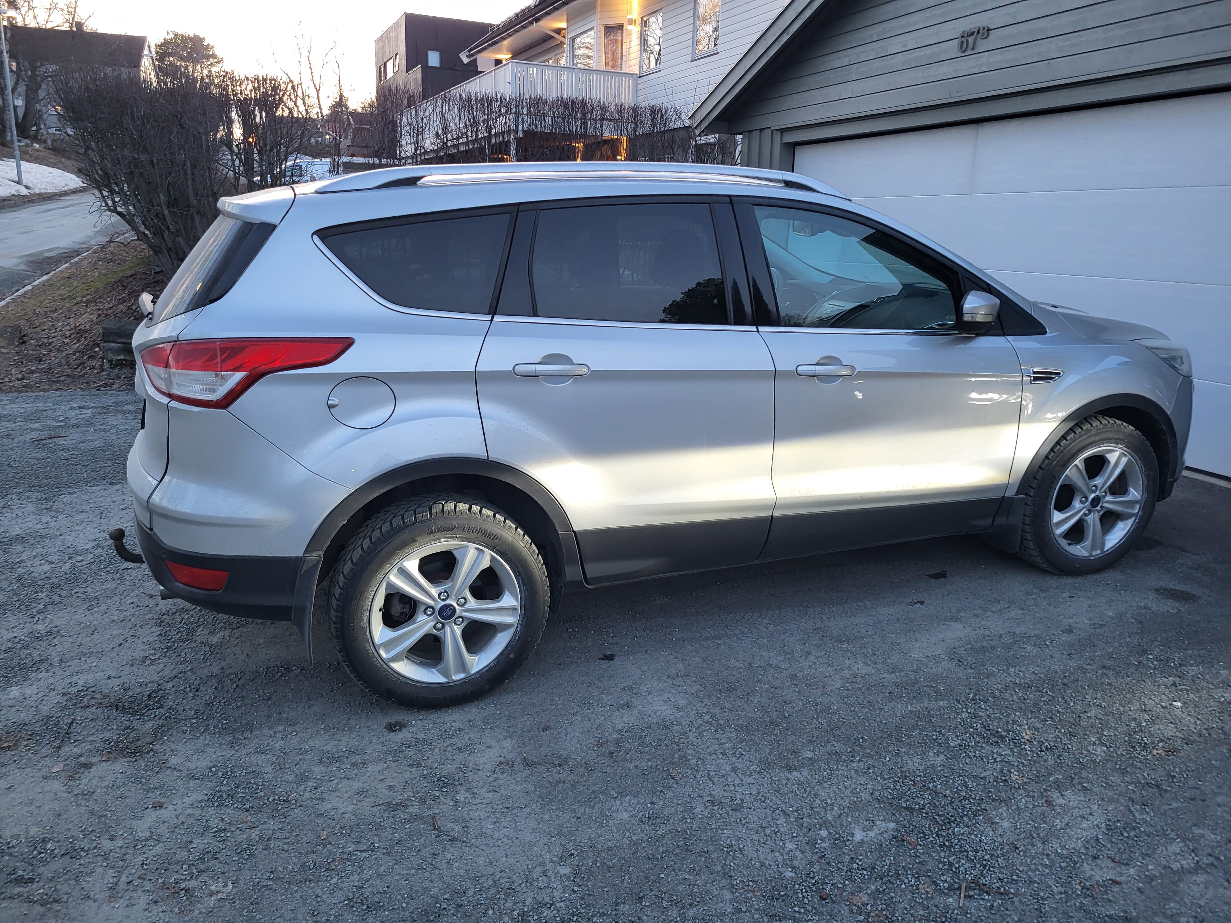 Ford Kuga med Skiboks