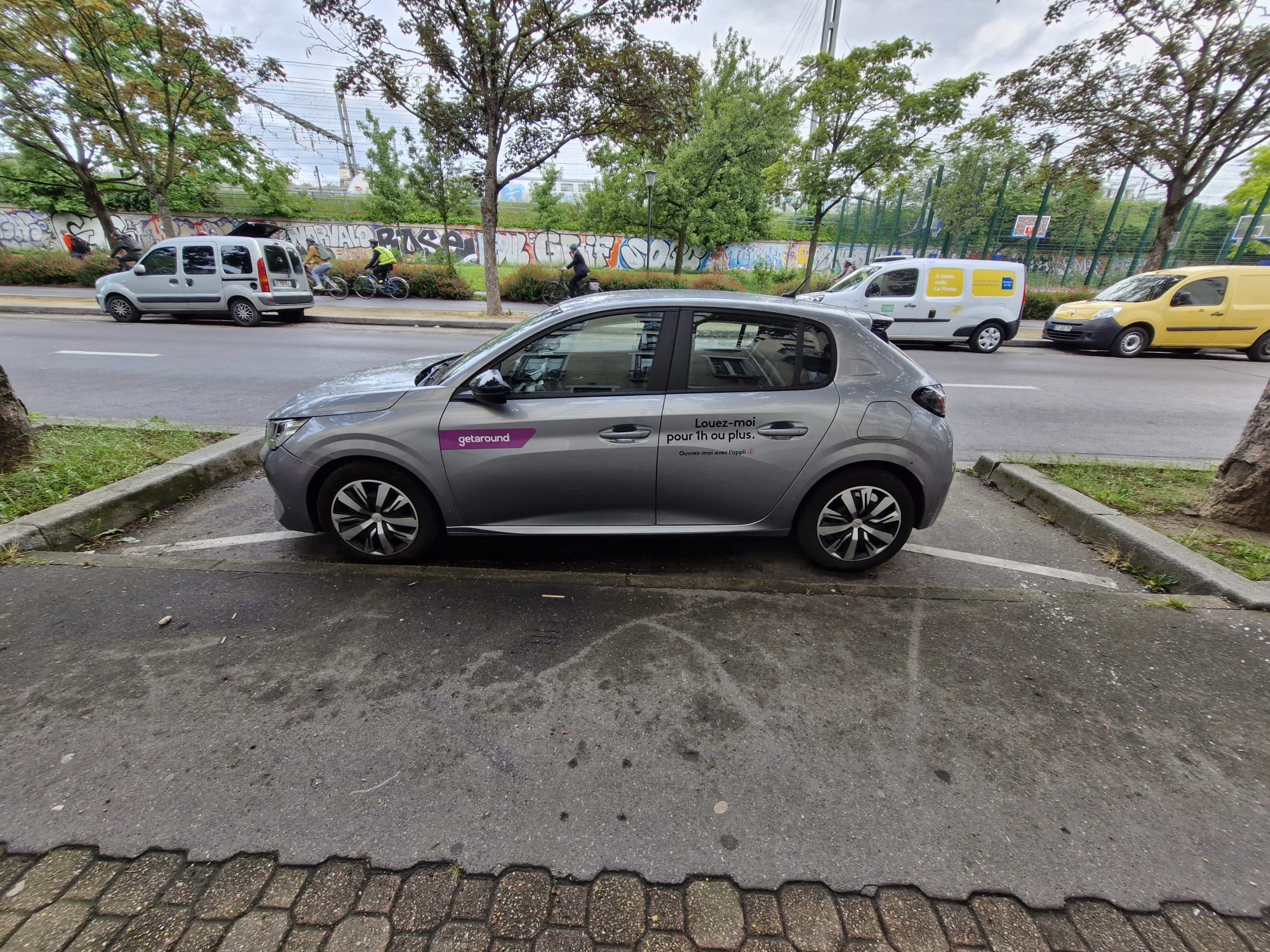 Peugeot 208 ACTIVE PACK PURETECH 75CH BVM avec GPS