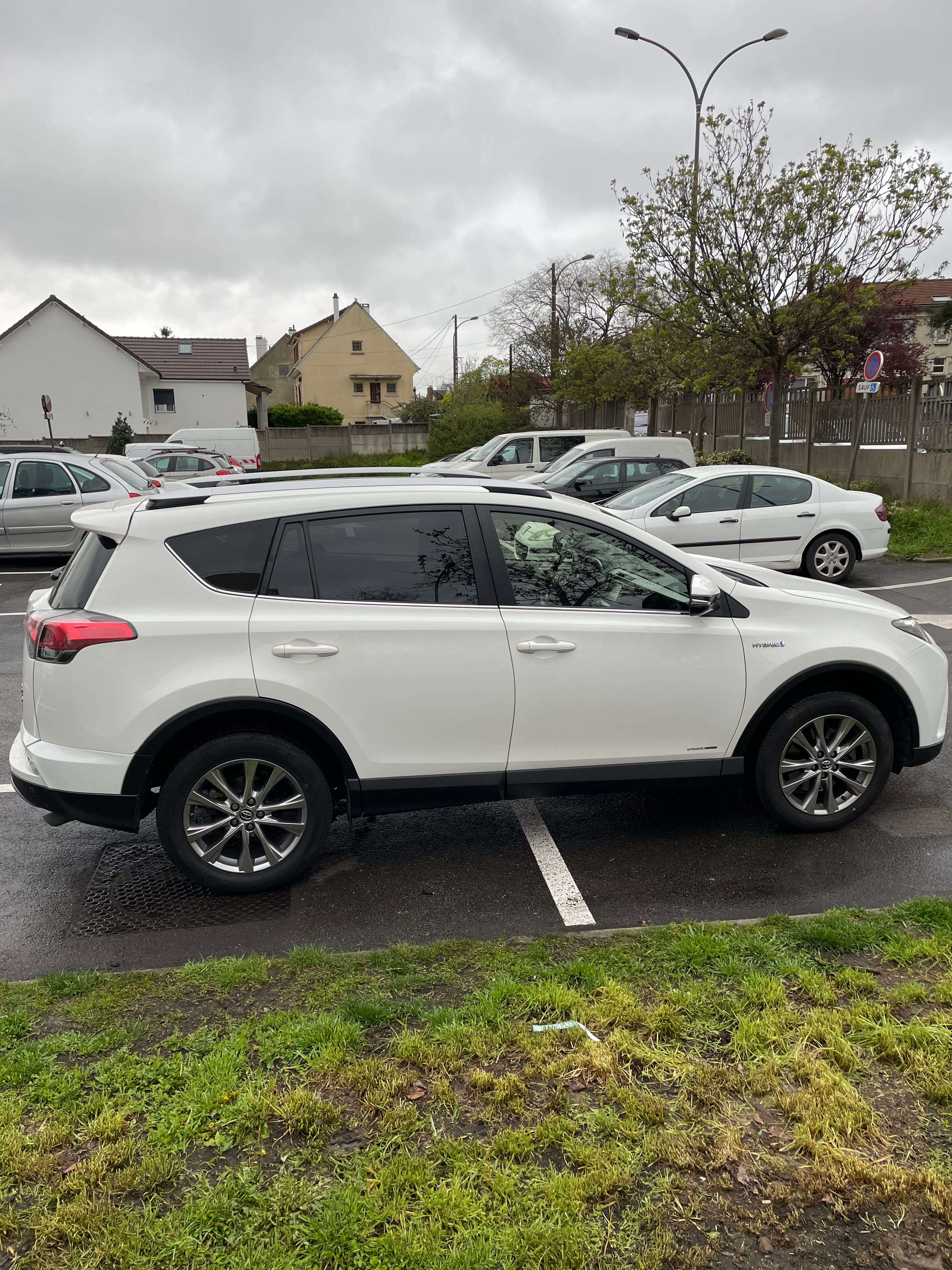 Toyota Rav4 Hybride avec Régulateur de vitesse