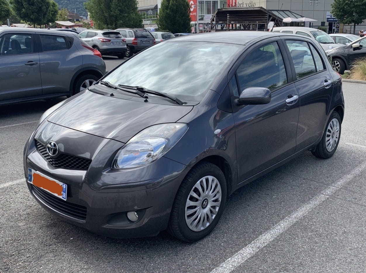 Toyota Yaris Clim - 1, 2010, Essence 95