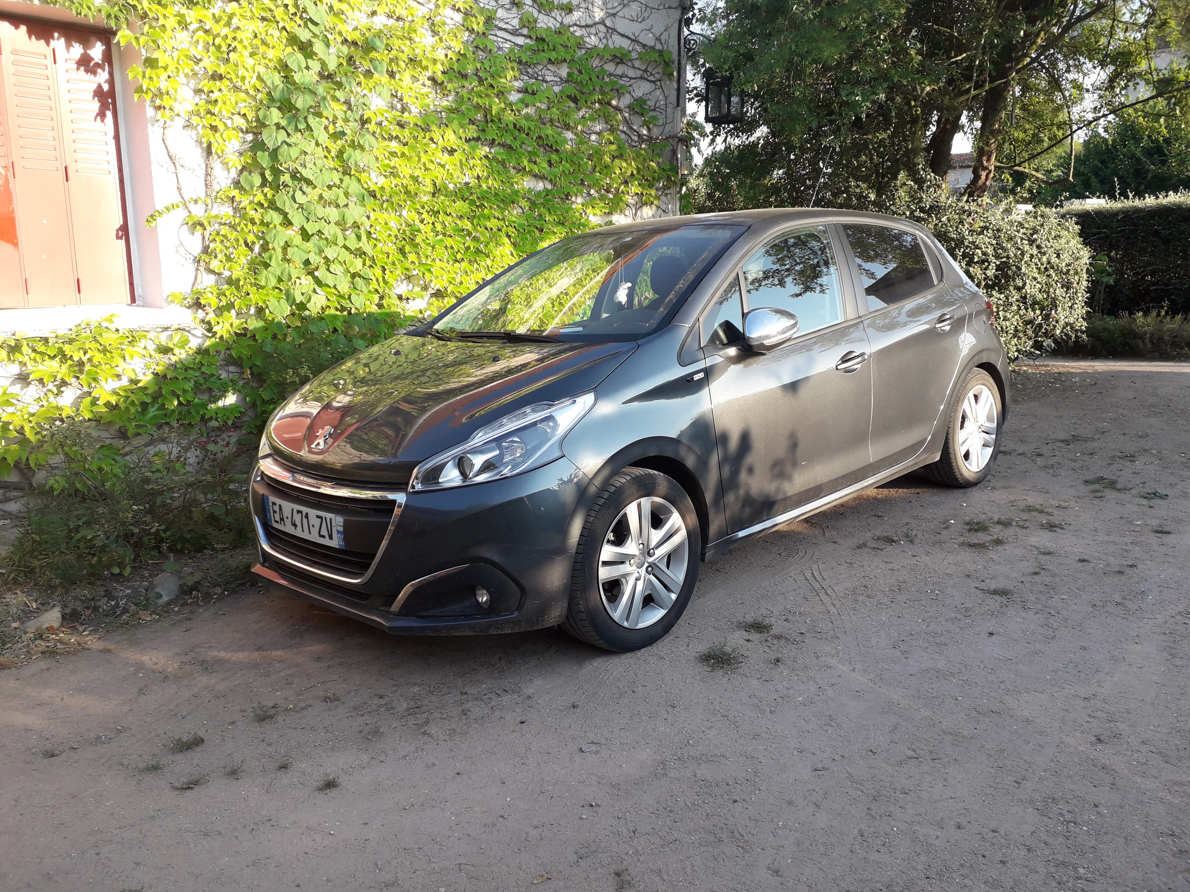 Peugeot 208, 2016, Essence 95