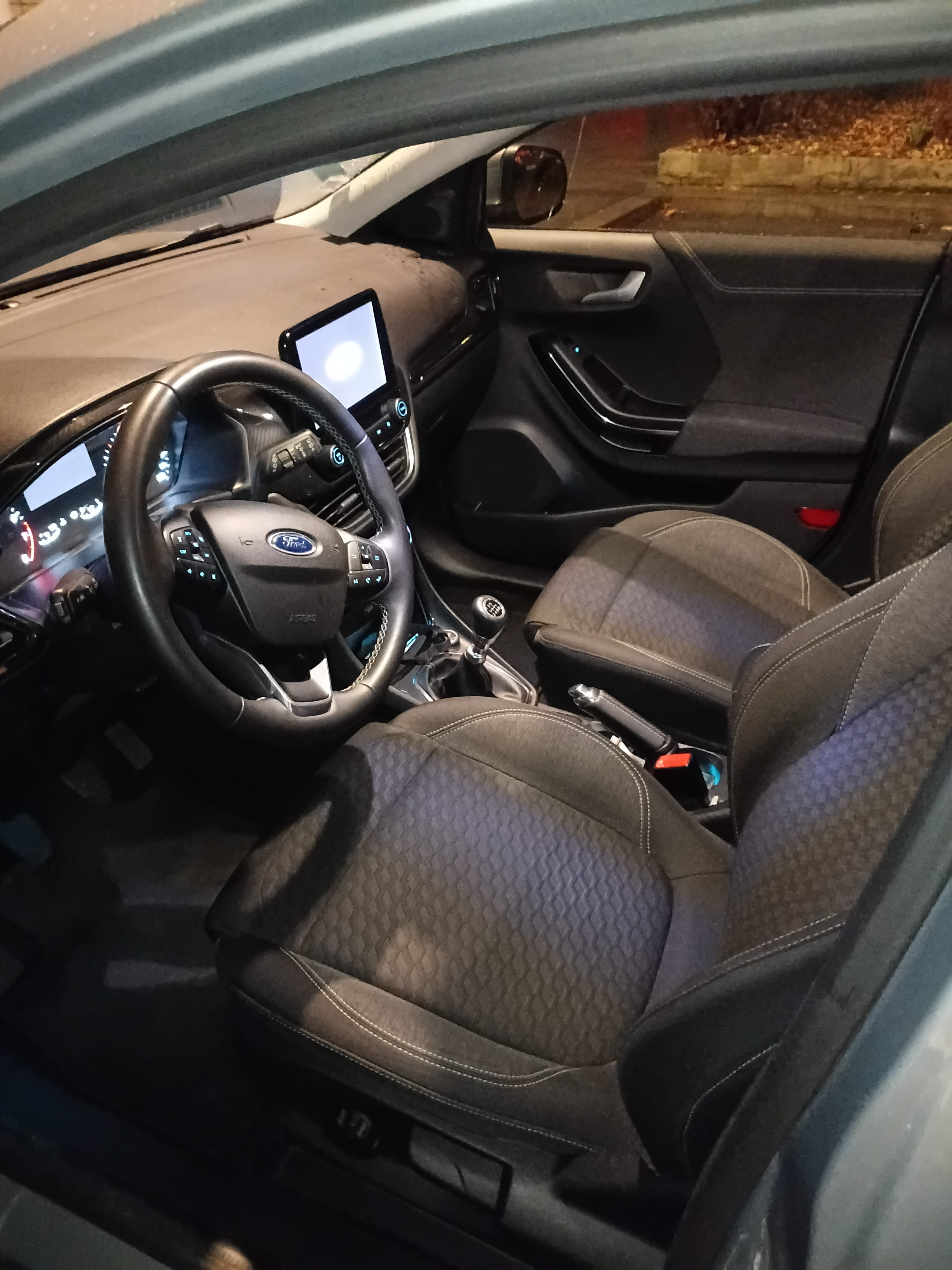 Ford Puma avec Régulateur de vitesse