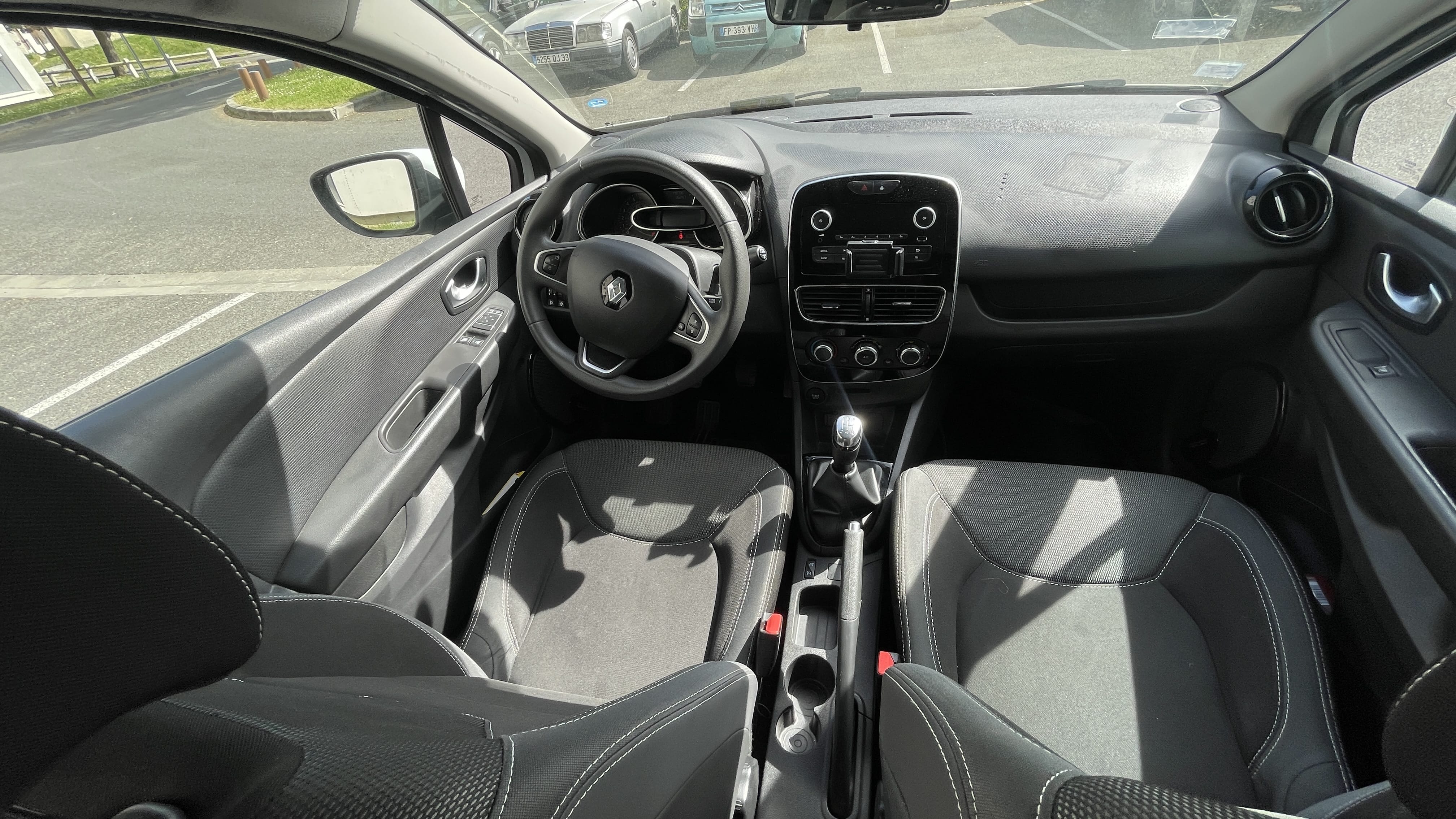 Renault Clio 1.2 avec Siège bébé