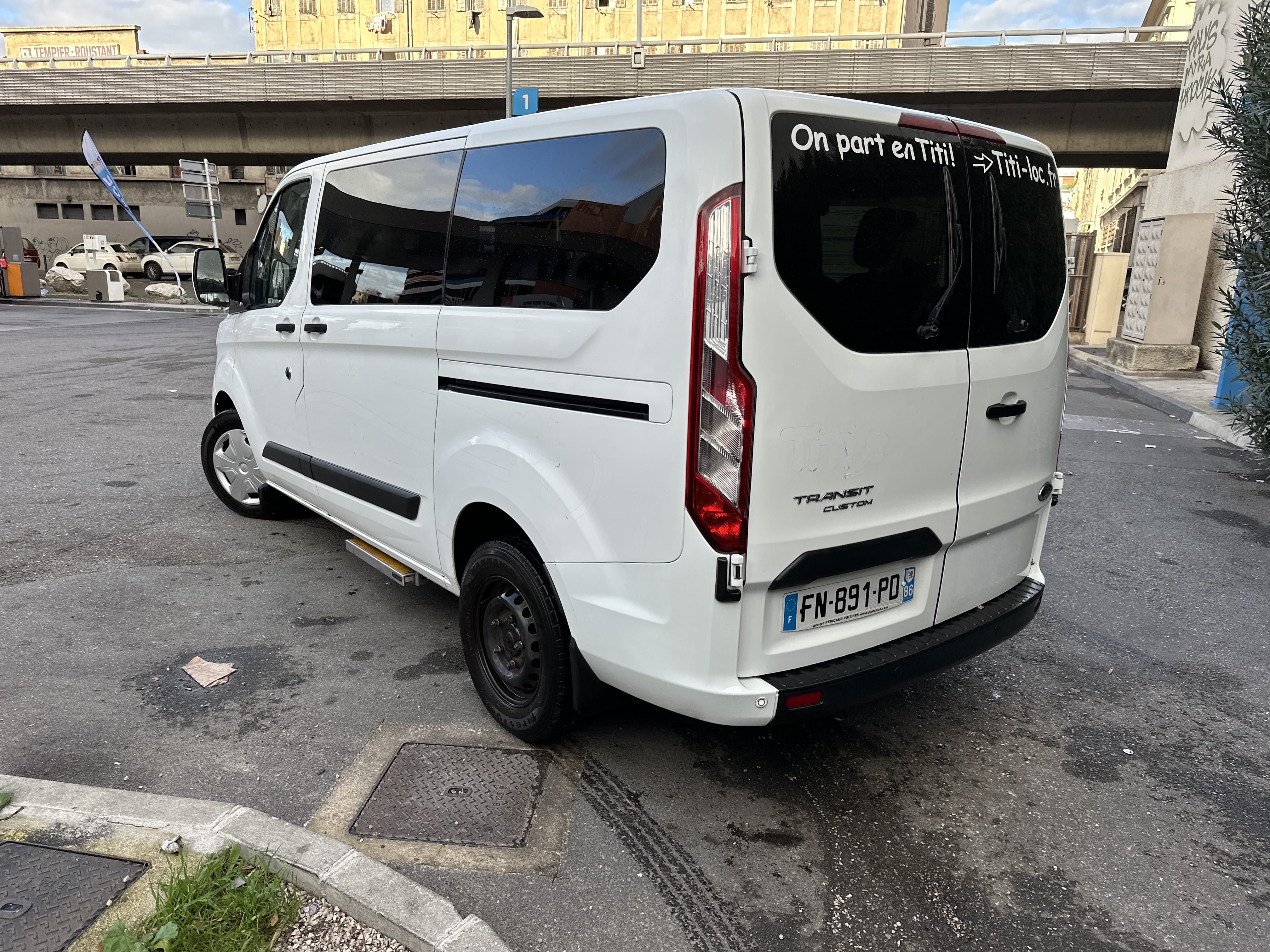 Ford Transit Custom Kombi avec GPS