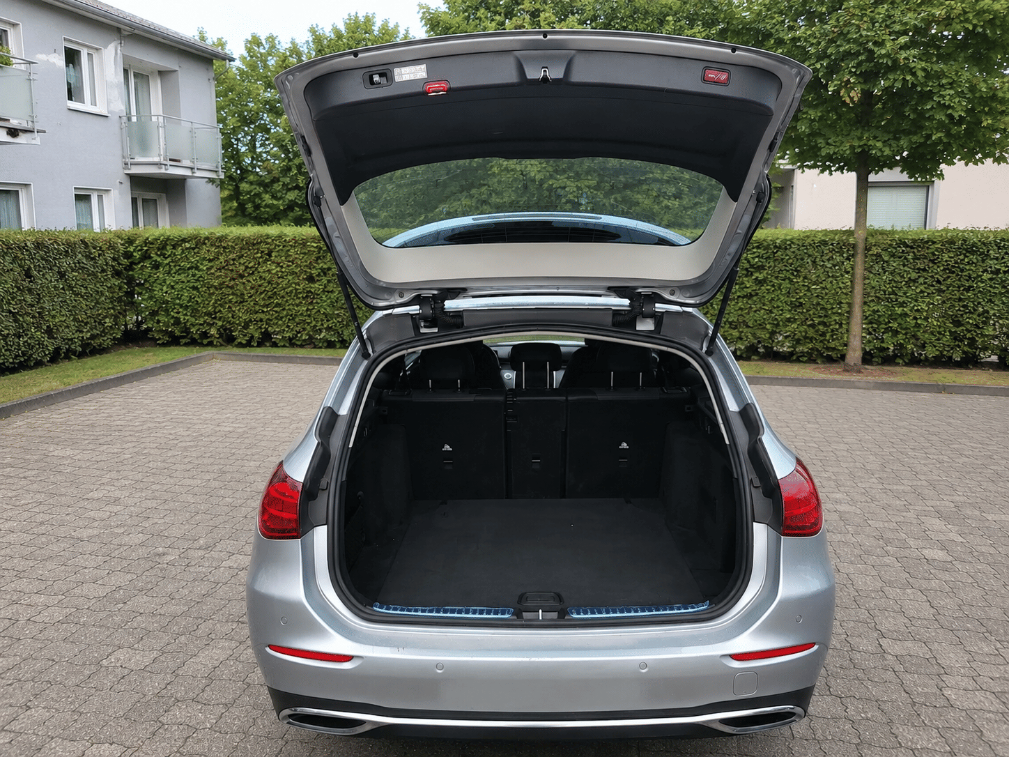 Mercedes-Benz C-Klasse C 180 mit Navigationsgerät