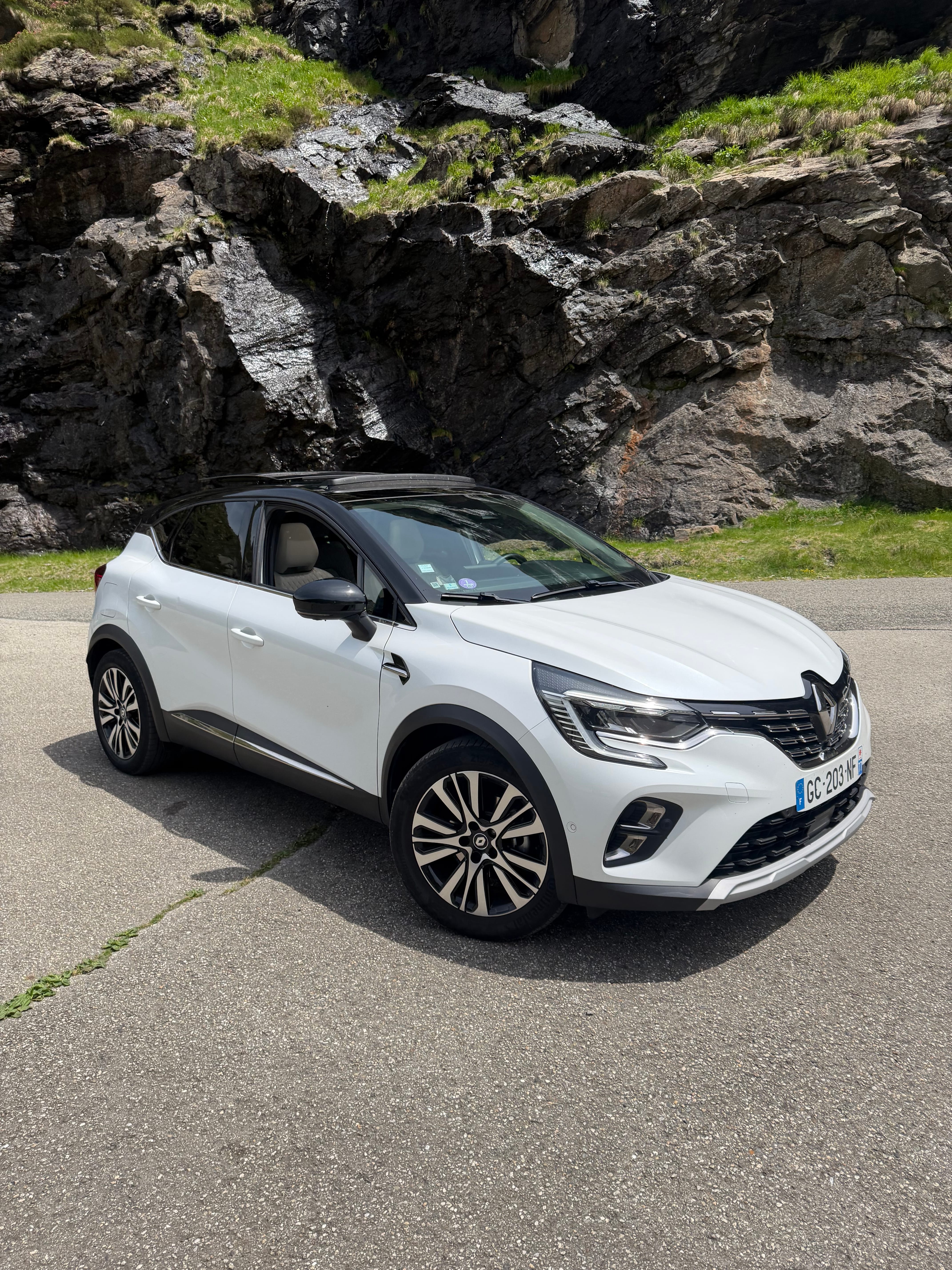Renault Captur, 2021, Essence 95 / Électrique (hybride), automatique
