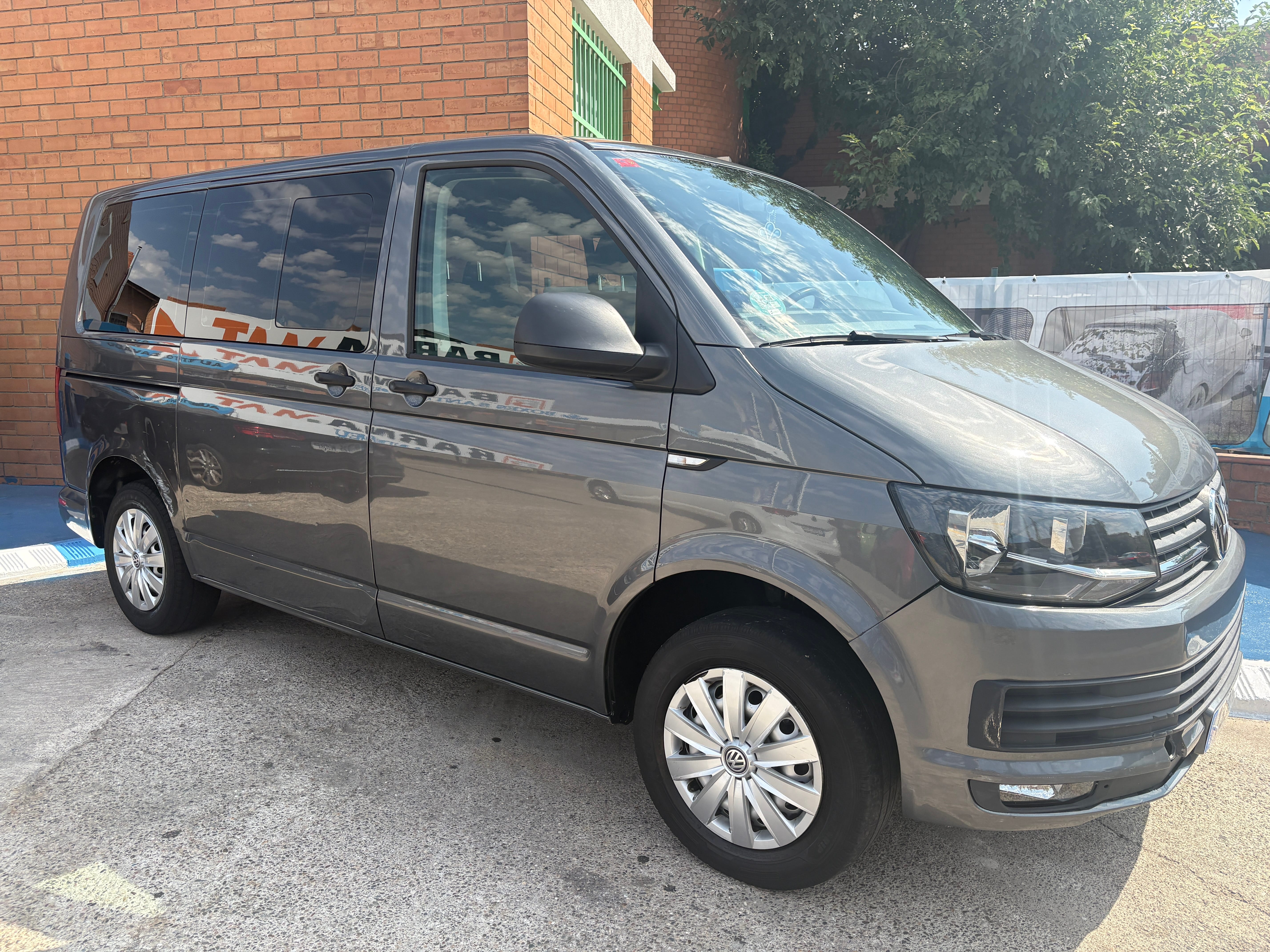 Volkswagen Caravelle con Aire acondicionado