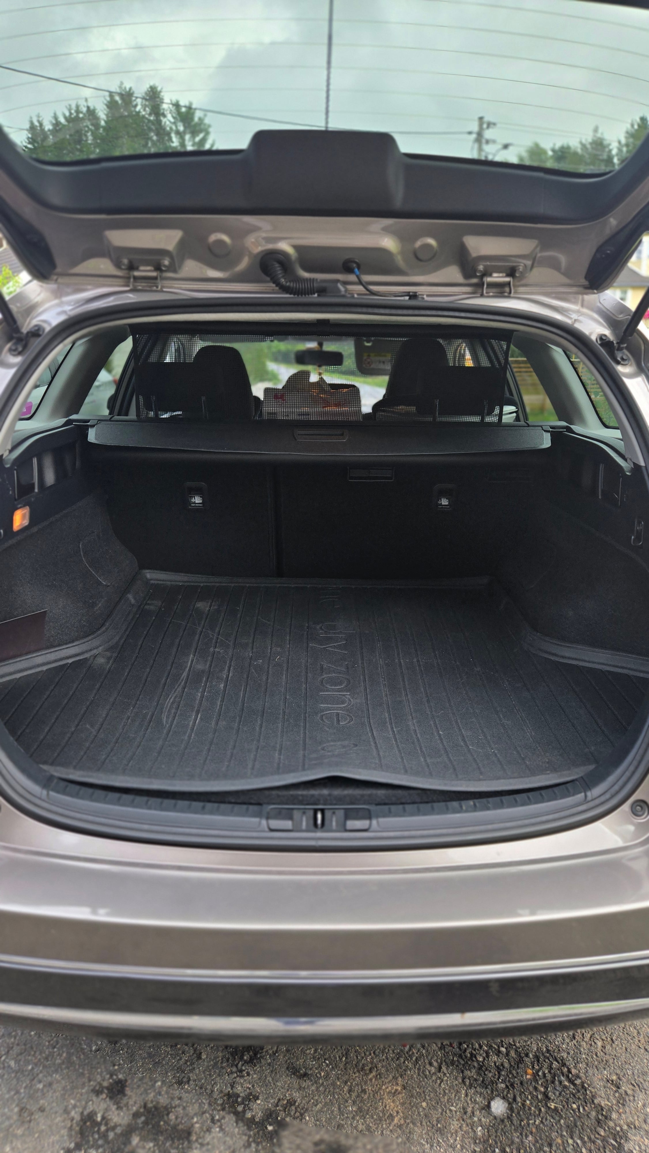 Toyota Auris Stasjonsvogn 1,8 stasjonsvogn, Bensin/Hybrid, Automat, inkl beboerkort parkering med Bluetooth audio