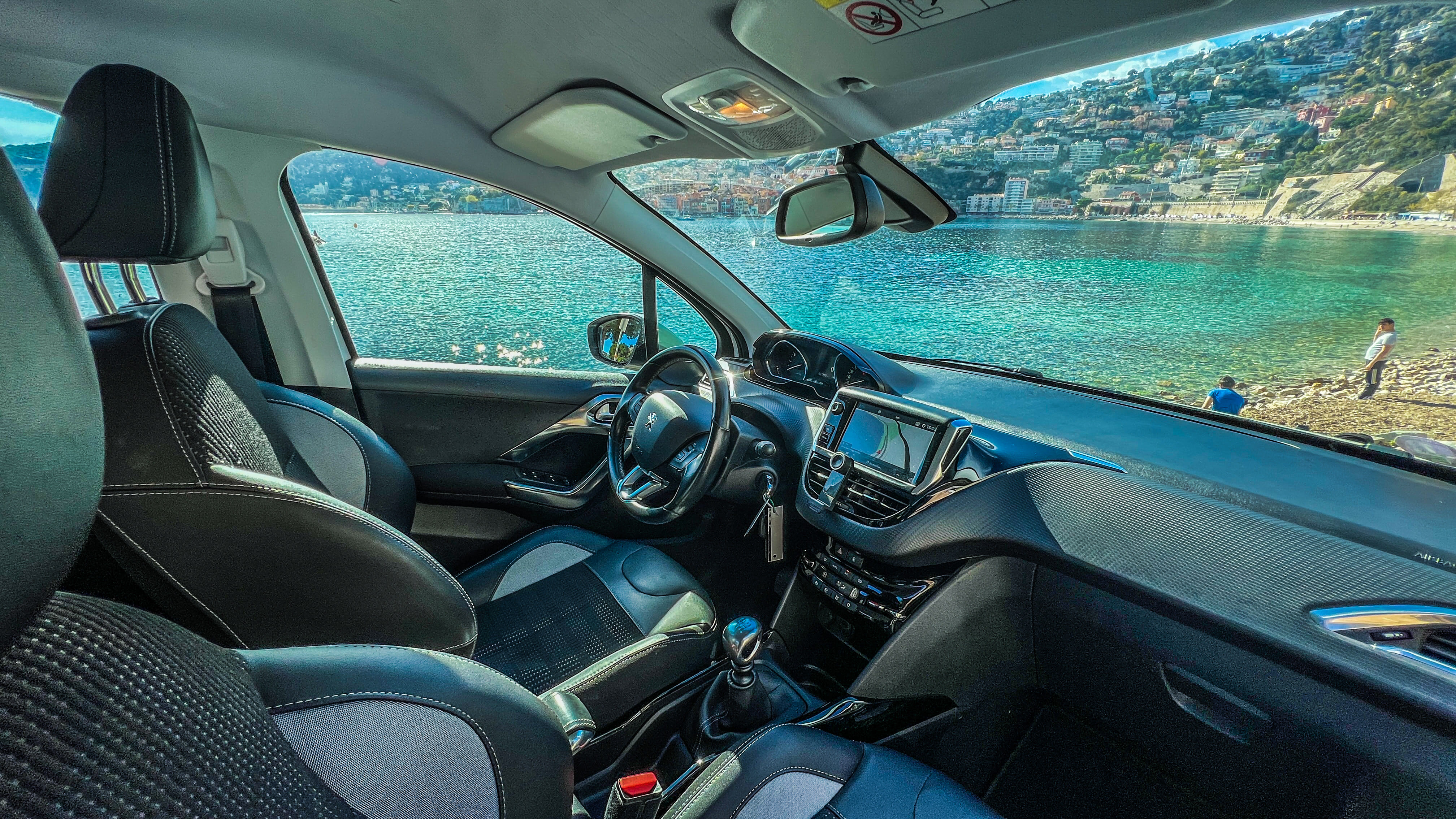 Peugeot 2008 782 con Silla infantil