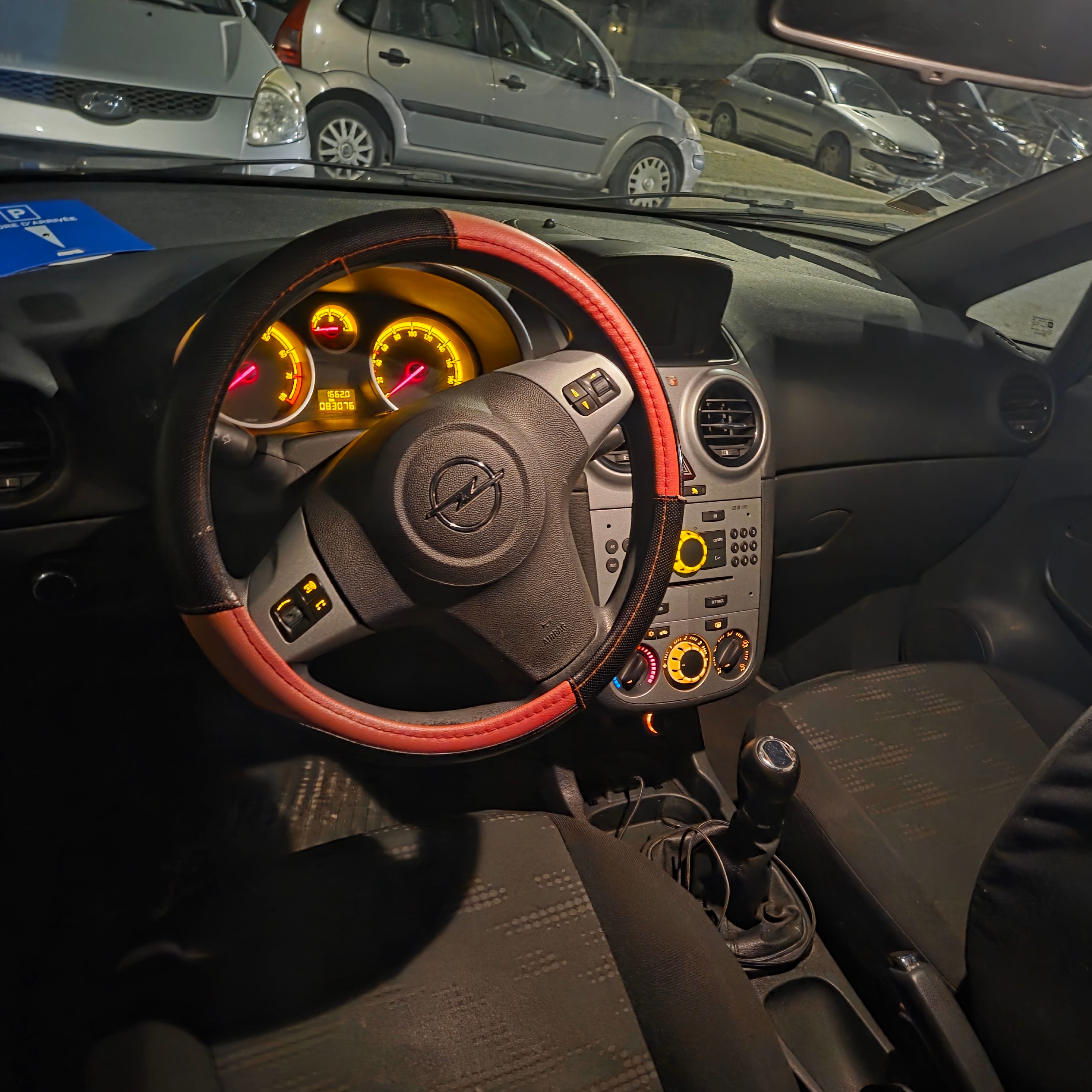 Opel Corsa avec Siège bébé