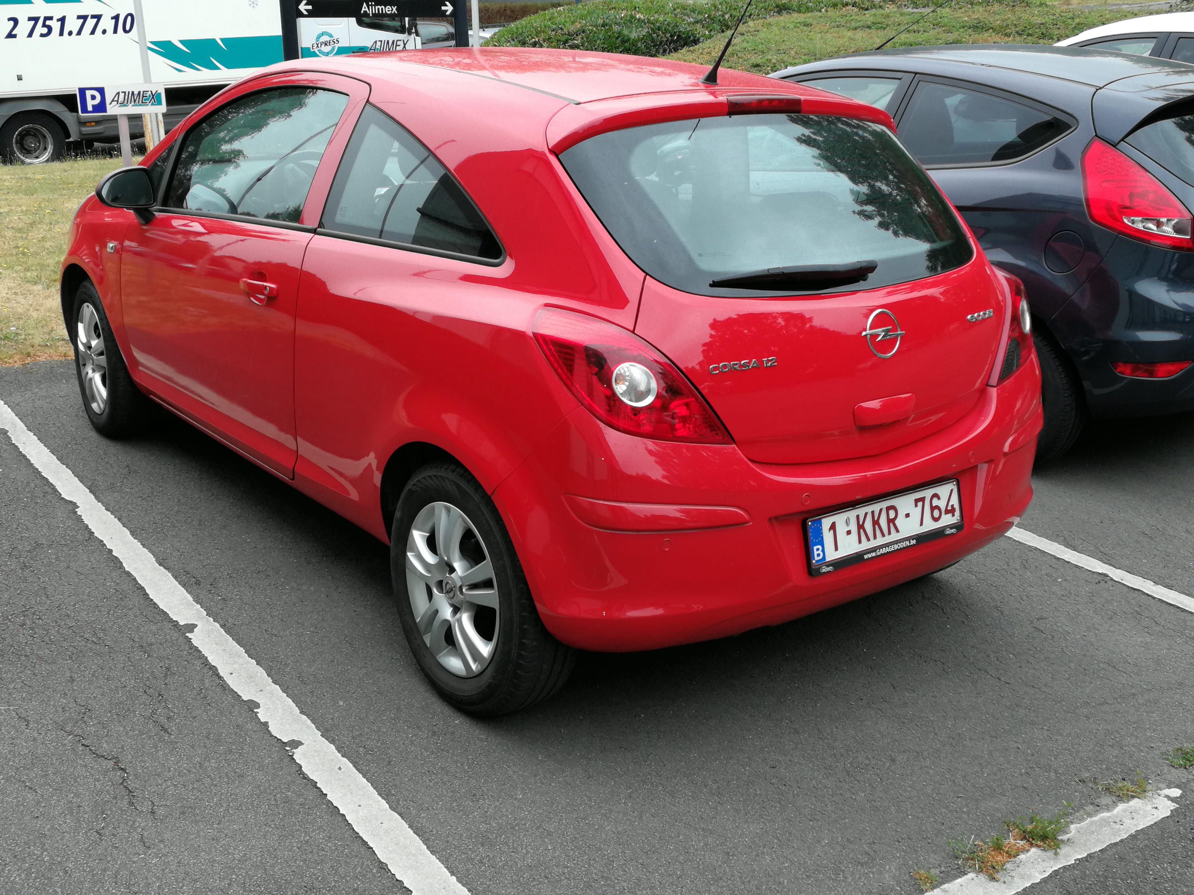 Opel Corsa 1200 AUTOMATIQUE met Cruise control