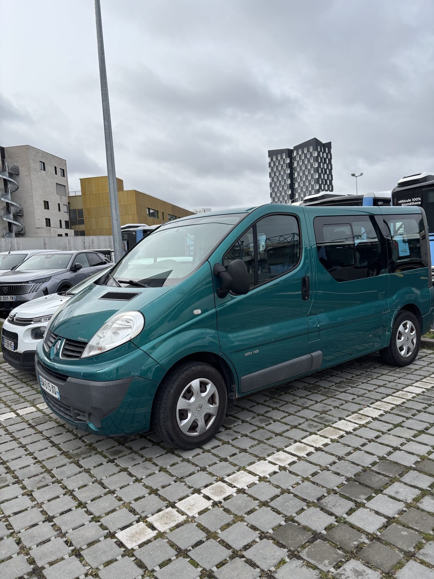 Renault Trafic Passenger 2.2 dci 115cv, 2011, Diesel, 9 places et plus