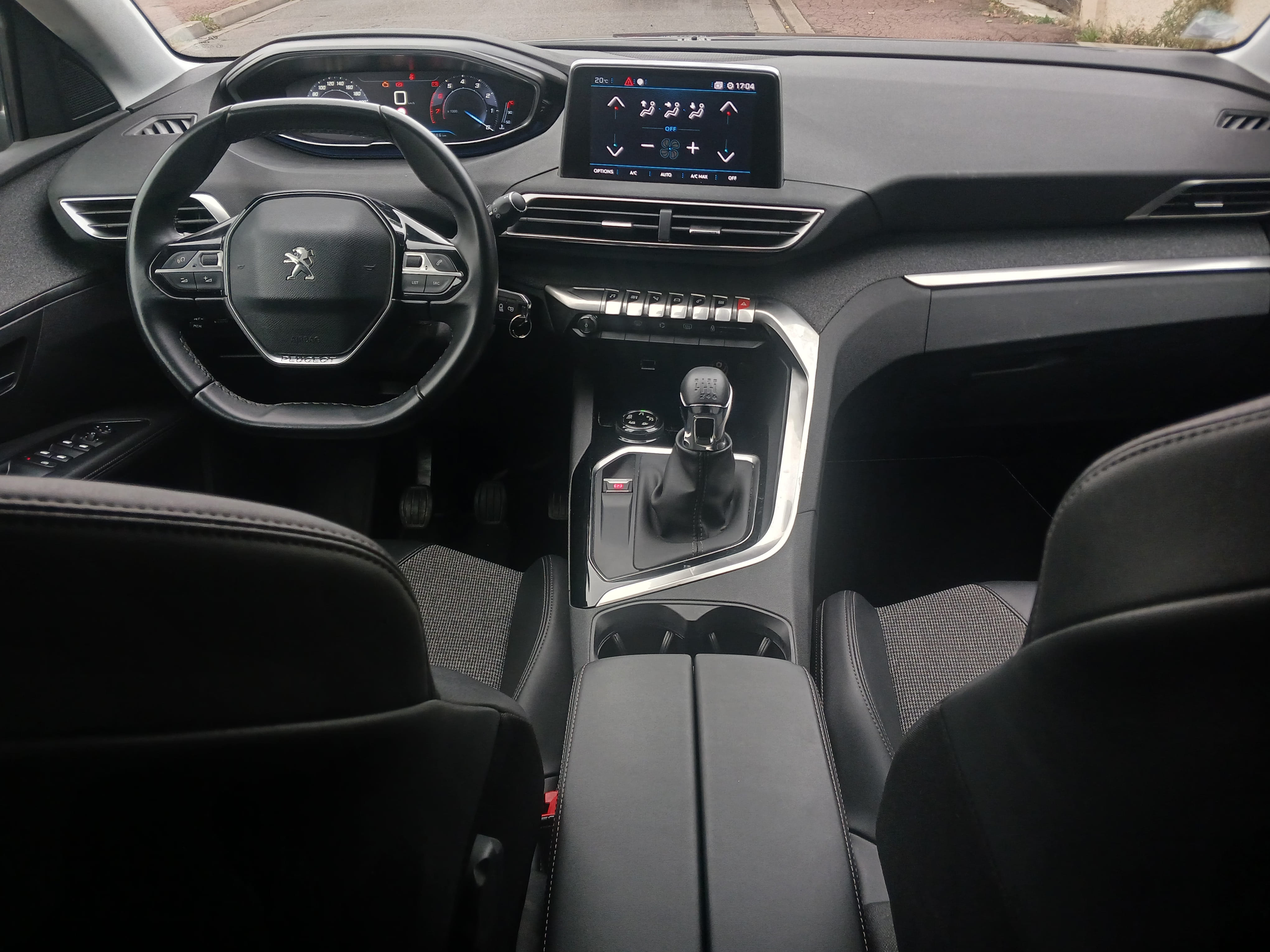 Peugeot 5008 Allure avec GPS