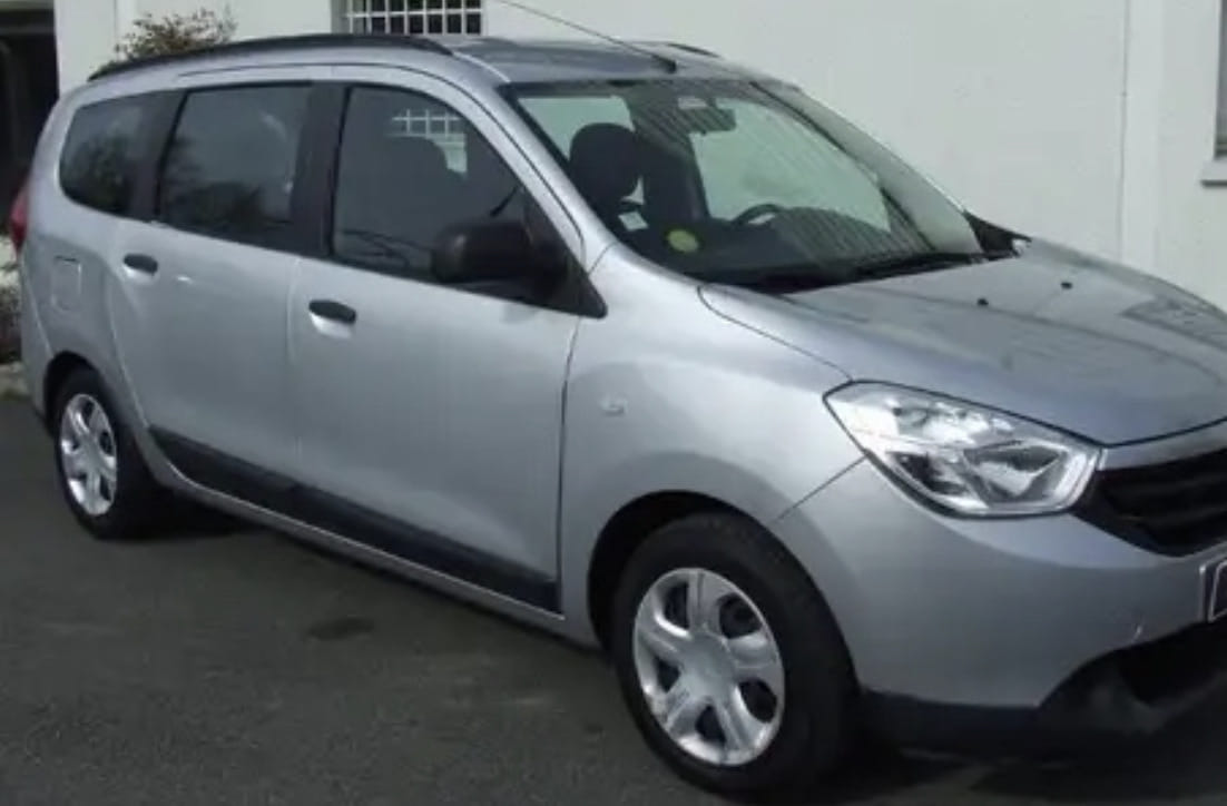 Dacia Lodgy ## 7 PLACES ## DIESEL, 2015, Diesel, 7 places