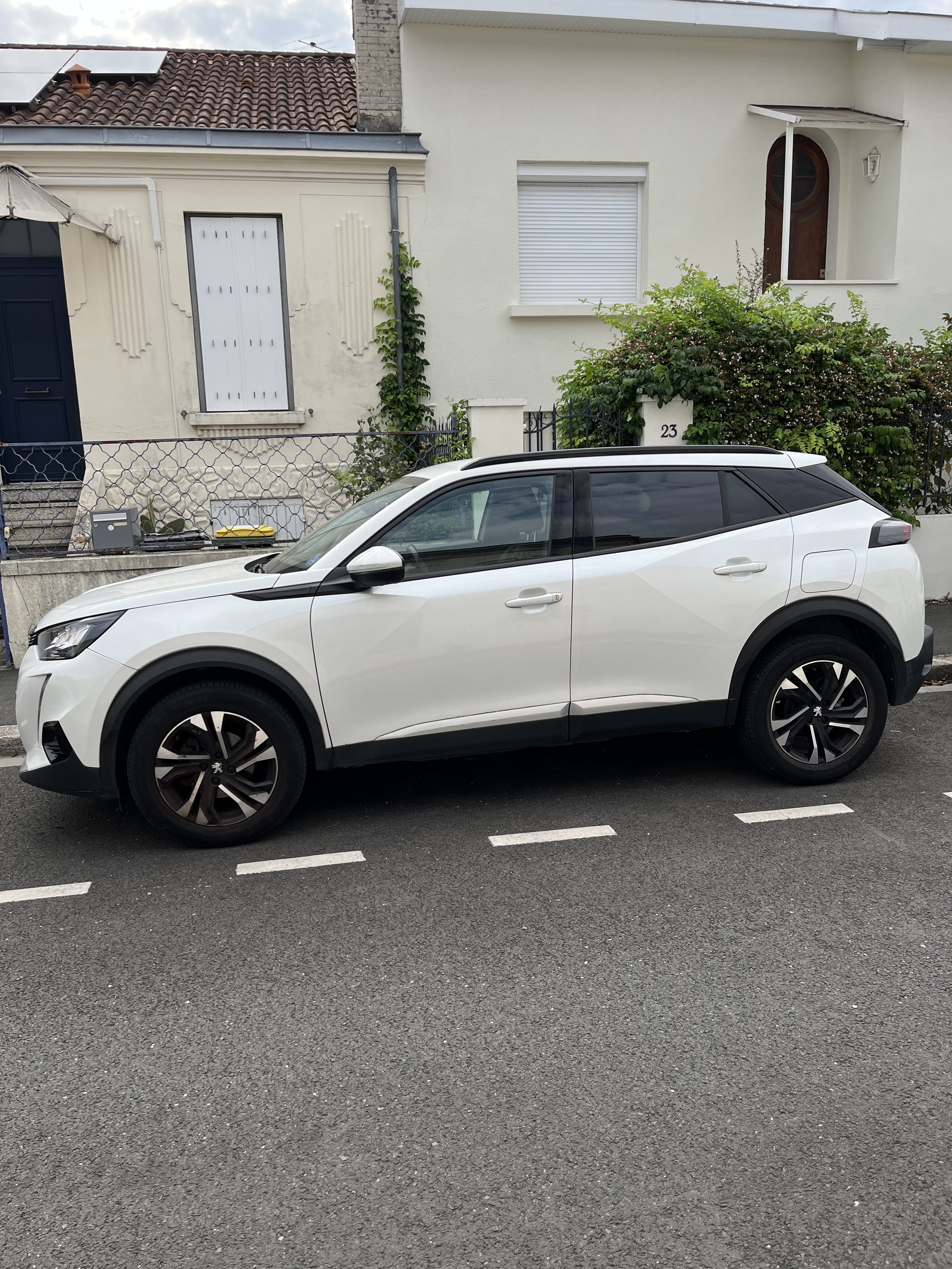 Peugeot 2008 avec GPS
