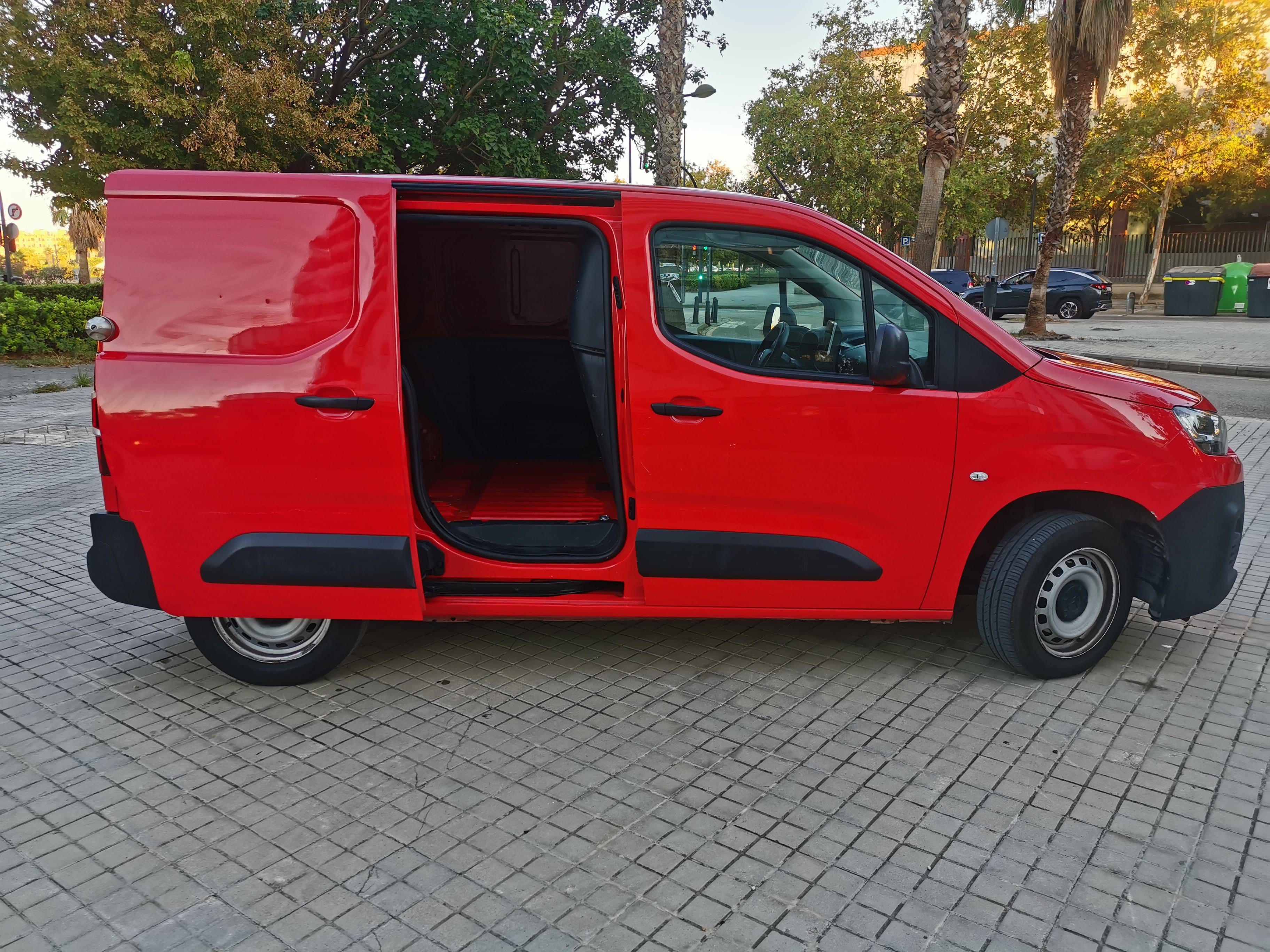 Citroen Berlingo con Puertos de carga USB