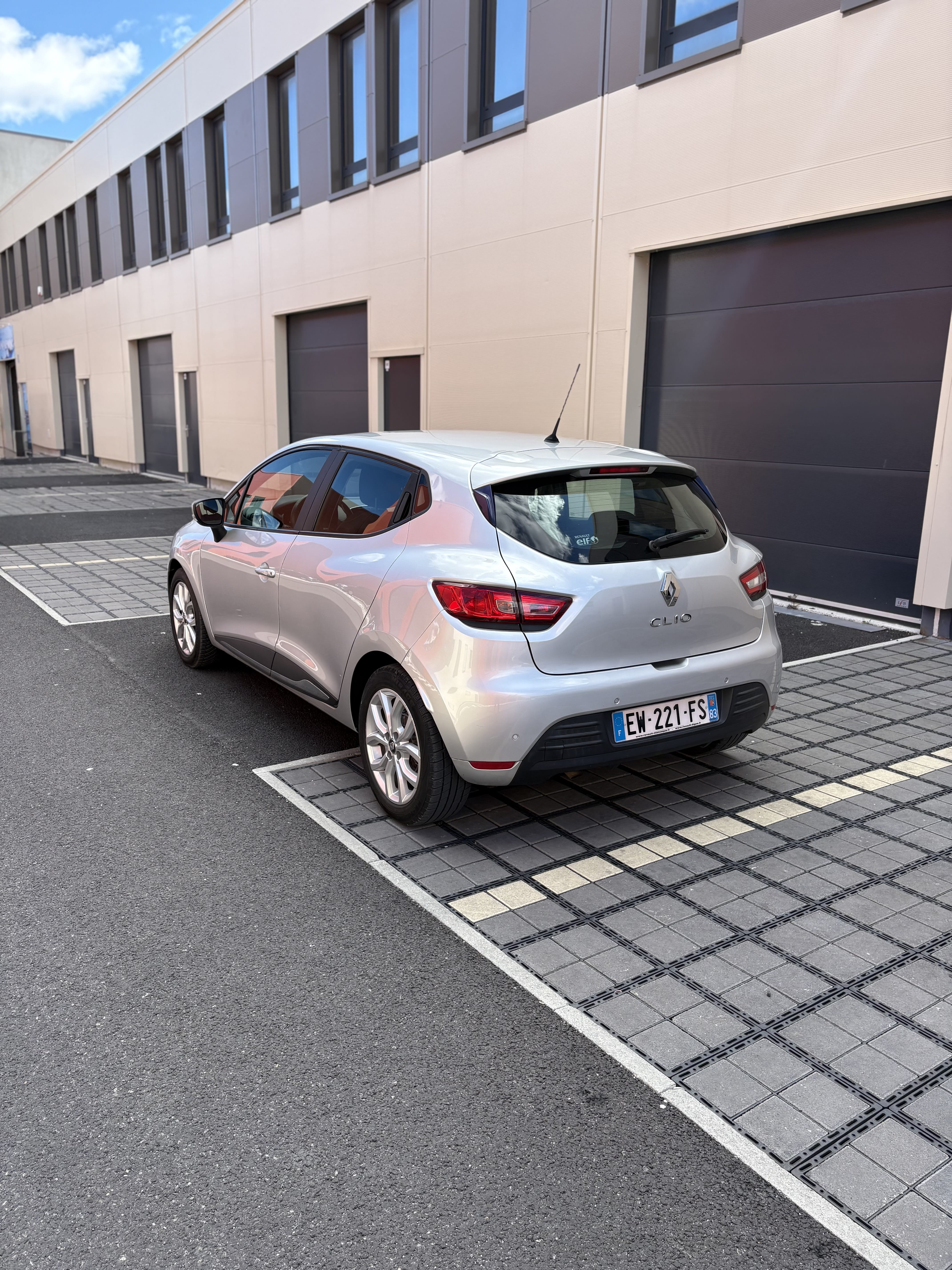 Renault Clio avec GPS