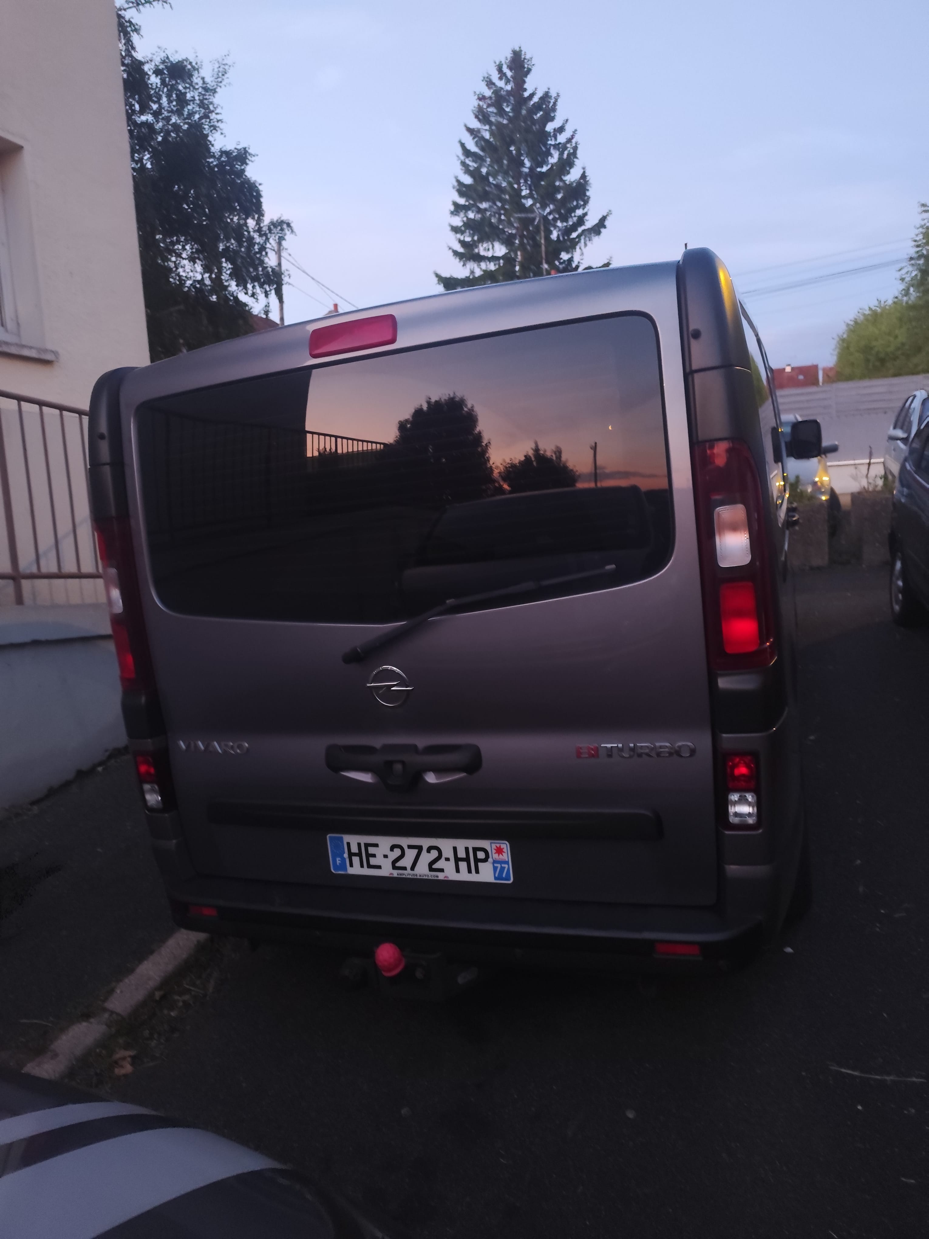 Opel Vivaro Combi avec Climatisation