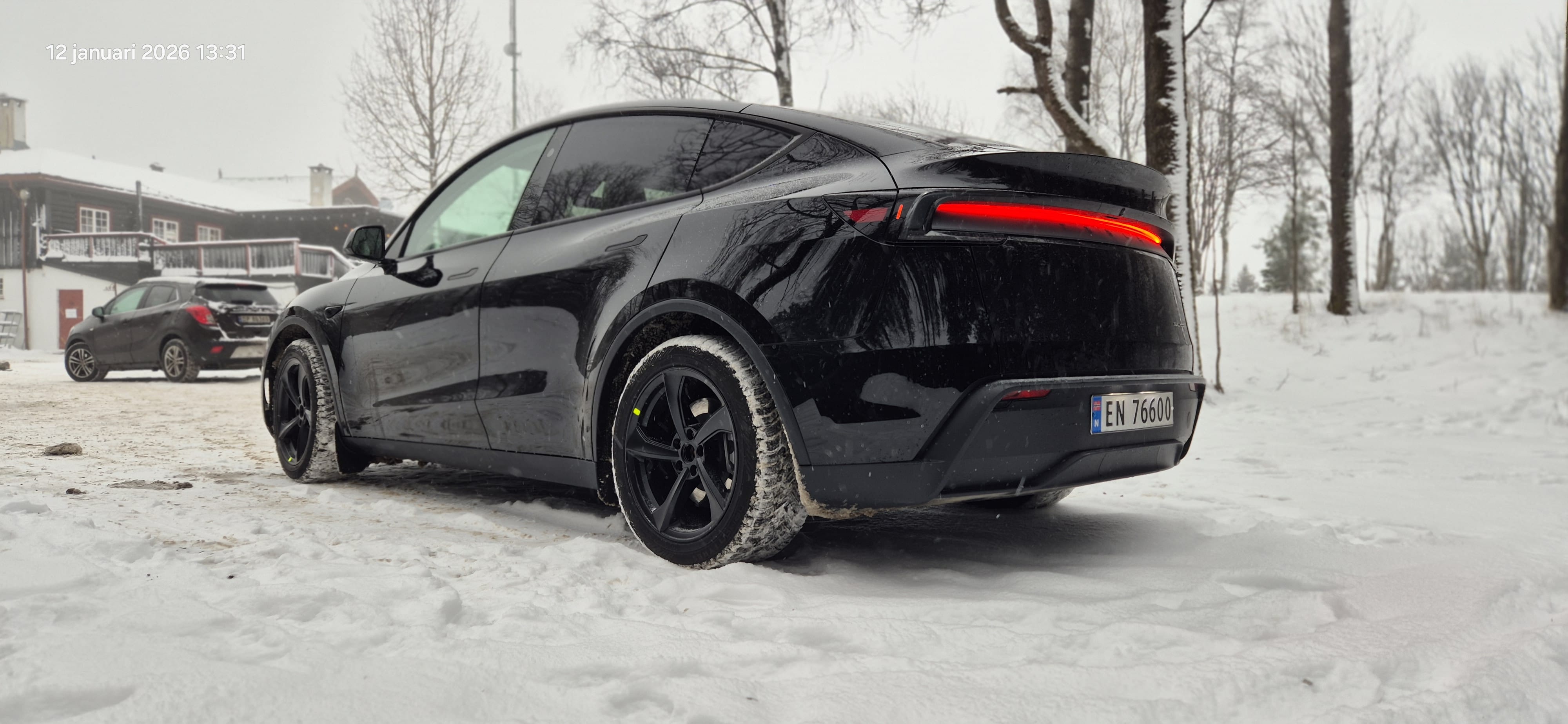Tesla Model Y Long Range 2025, Kjelsås med Firehjulstrekk