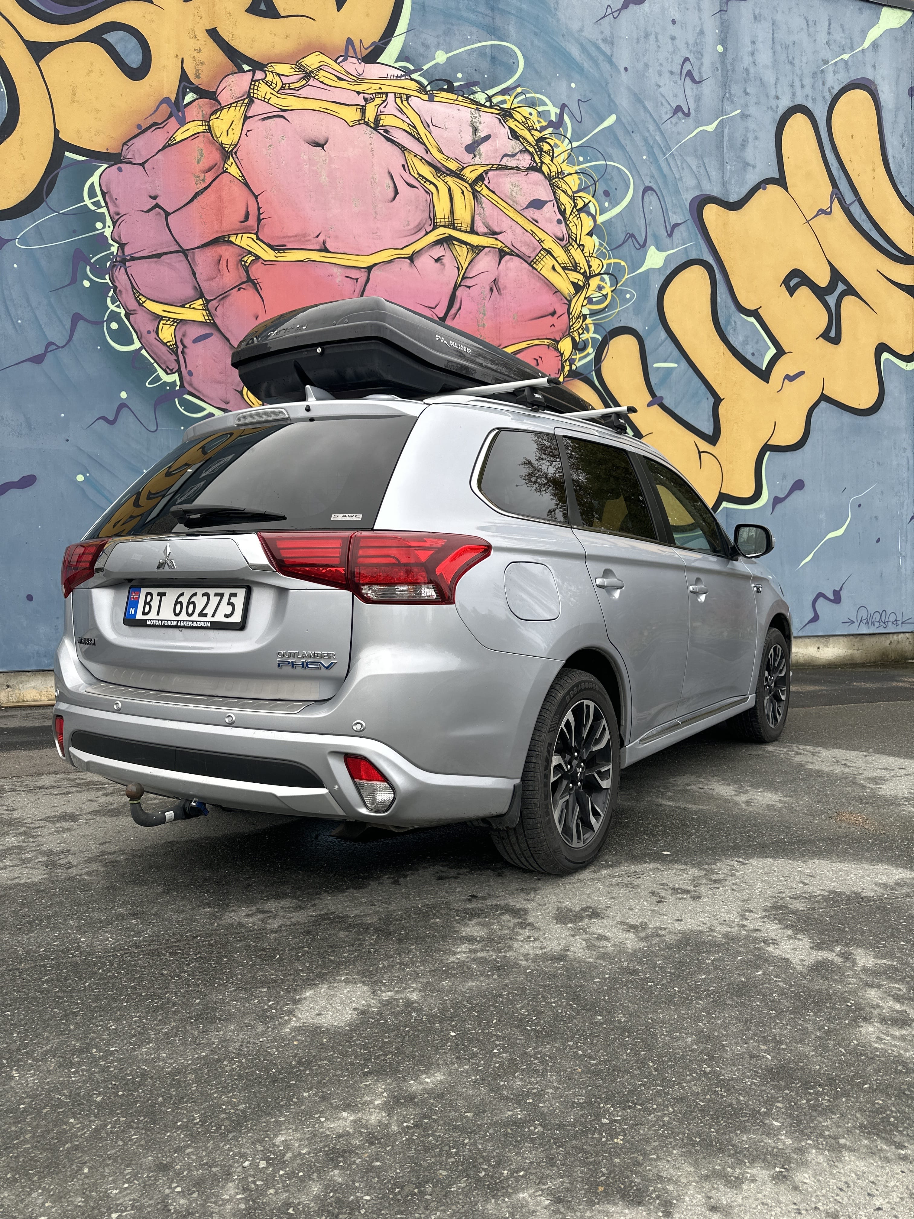 Mitsubishi Outlander Hybrid 2.0 med GPS