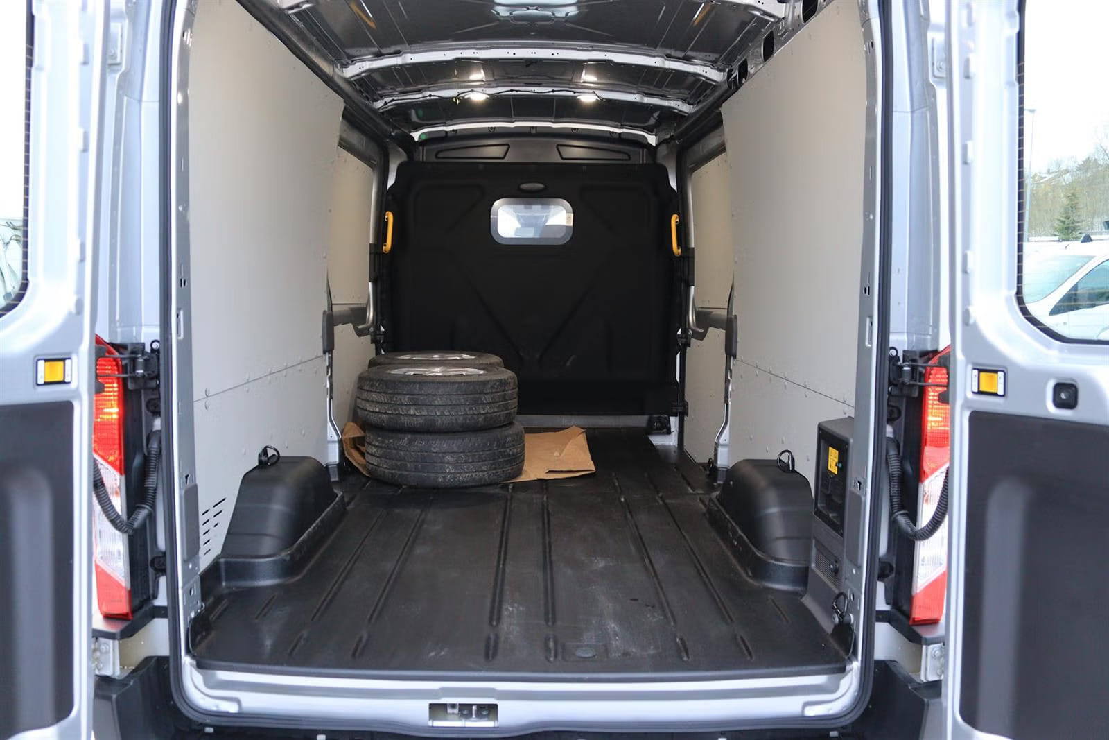 Ford E-Transit med Bluetooth audio