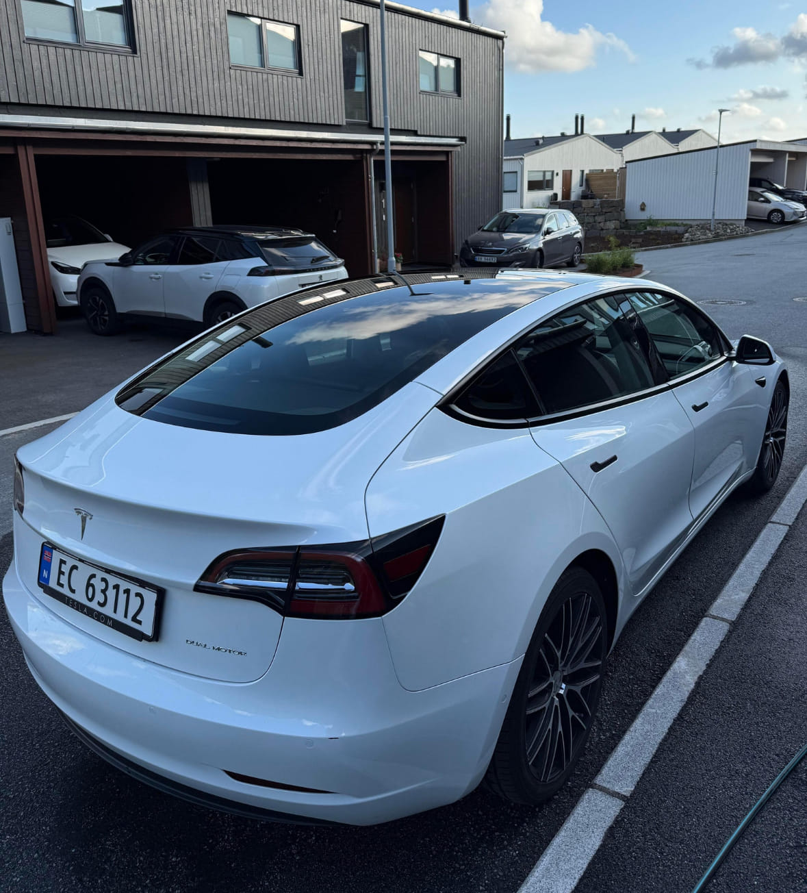 Tesla Model 3 Long Range med Aircondition