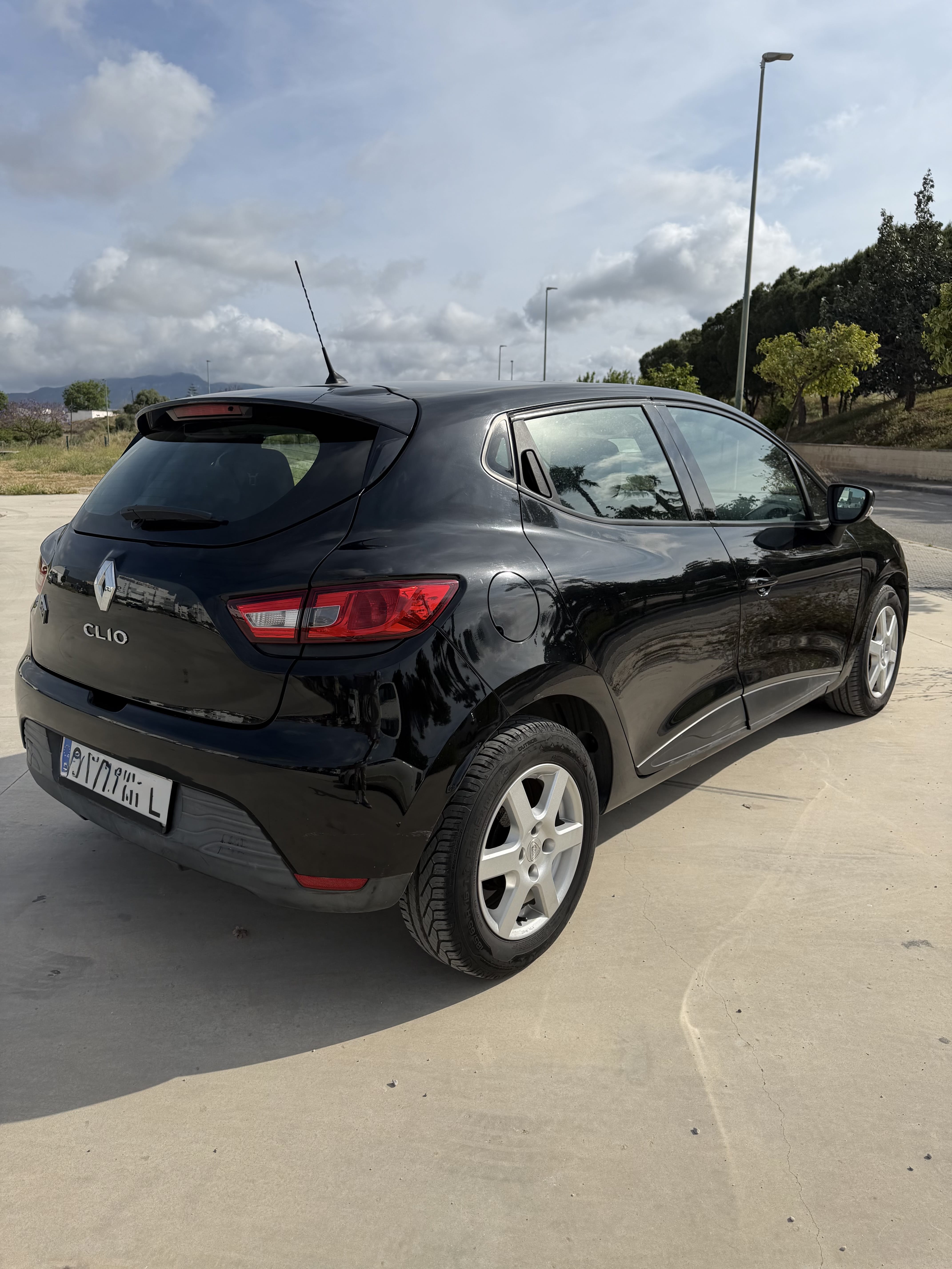 Renault Clio 4 Eco med Babysete