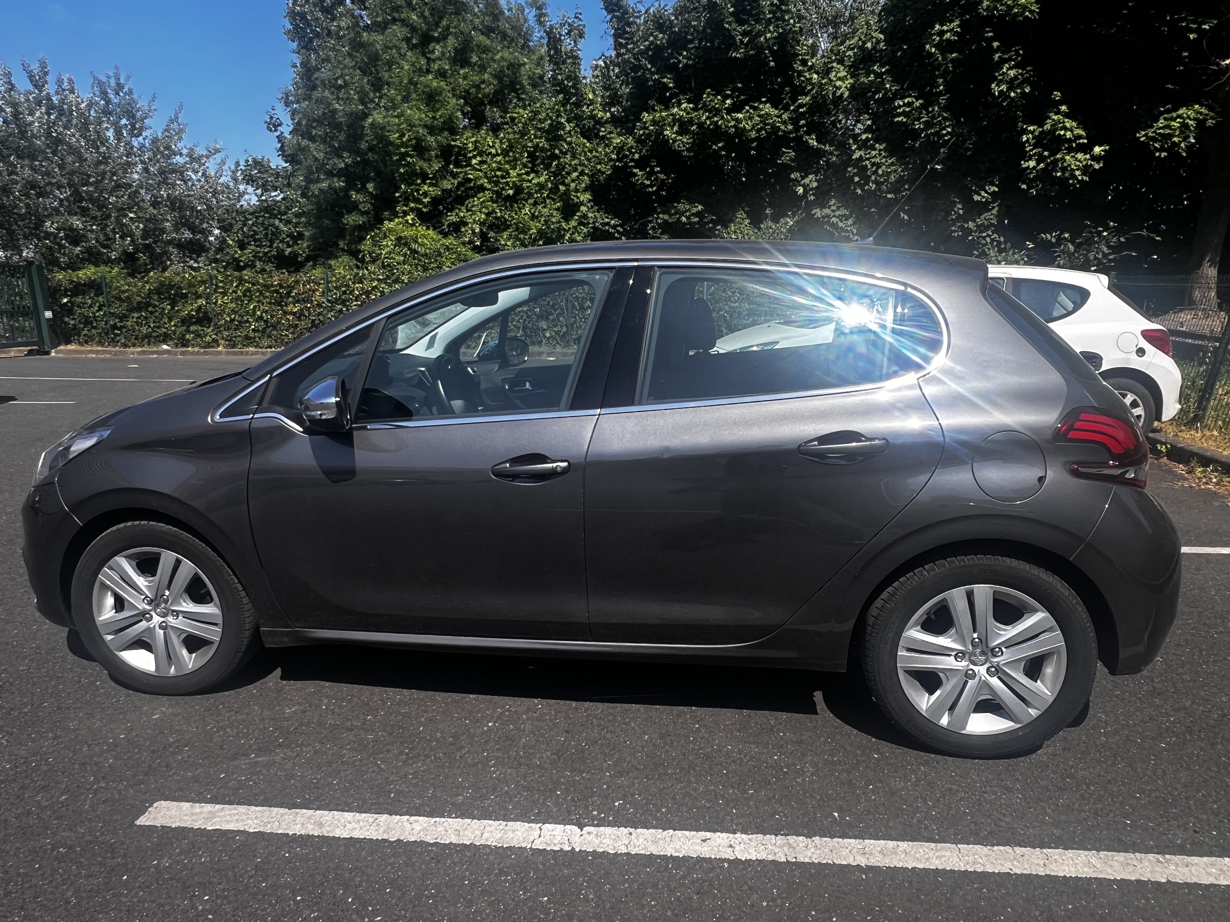 Peugeot 208 avec Climatisation