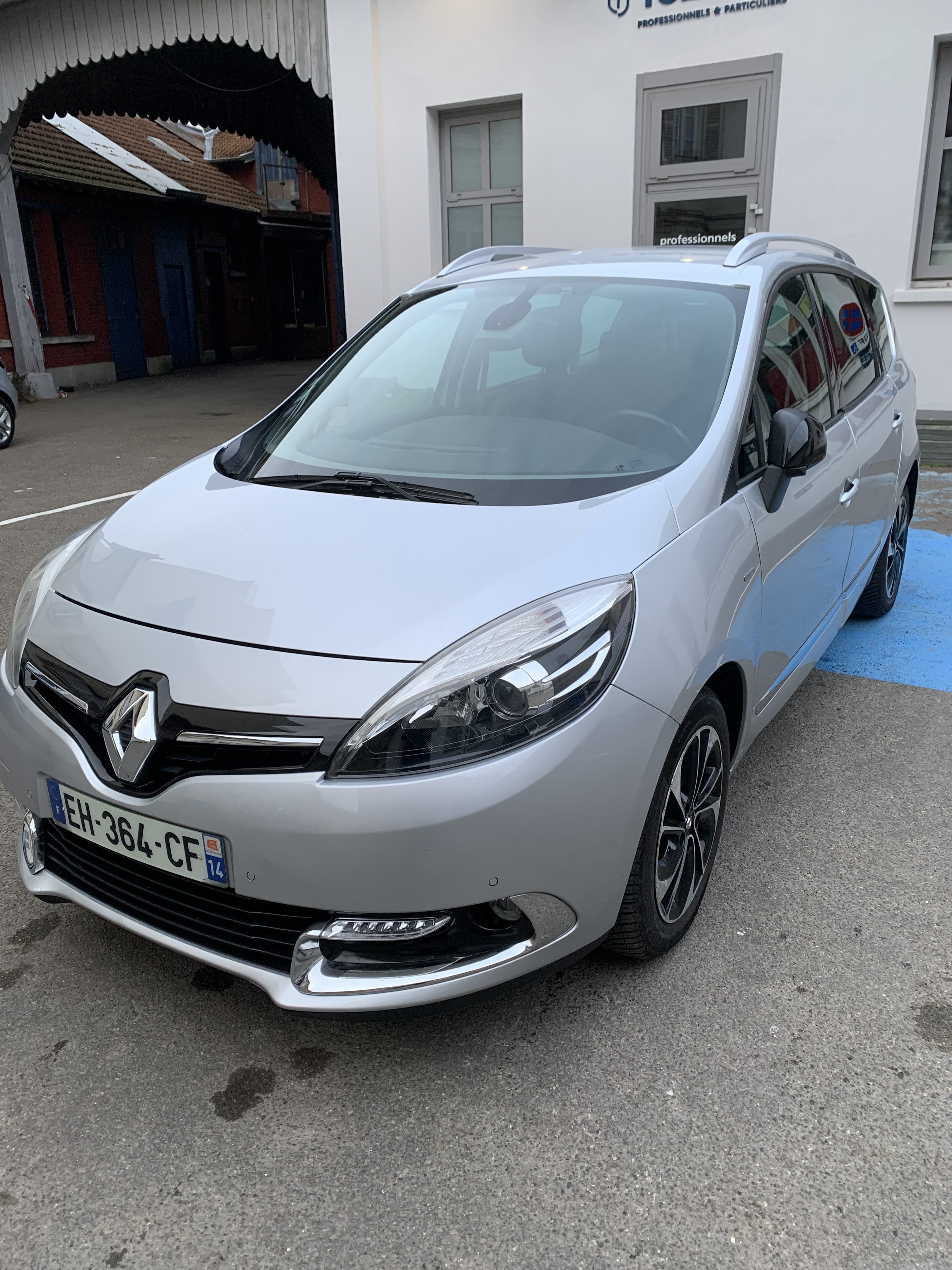 Renault Scenic 1.6 HDI - 130cv, 2016, Essence 98, 7 places