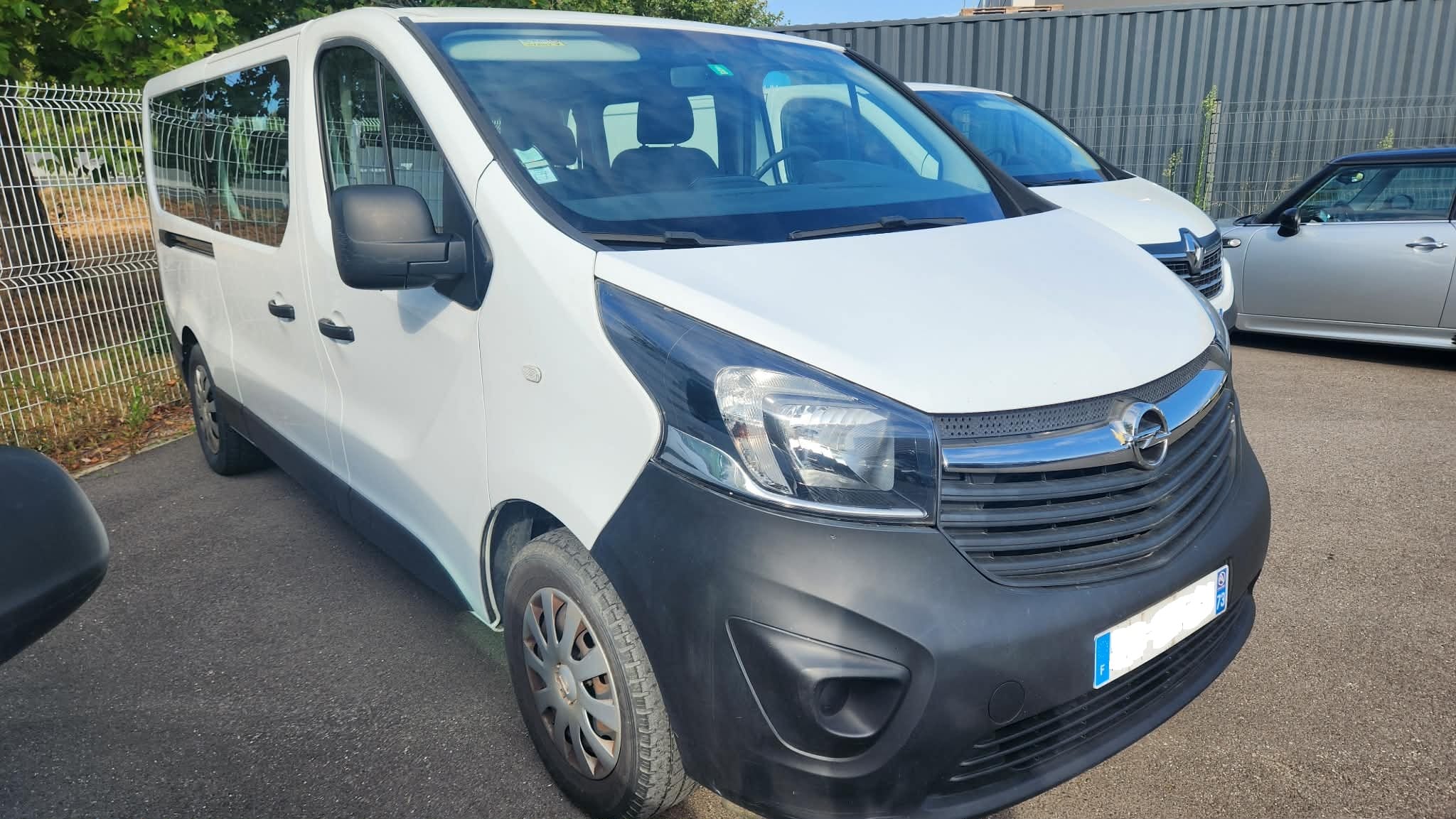 Opel Vivaro Combi, 2016, Diesel, 9 places et plus