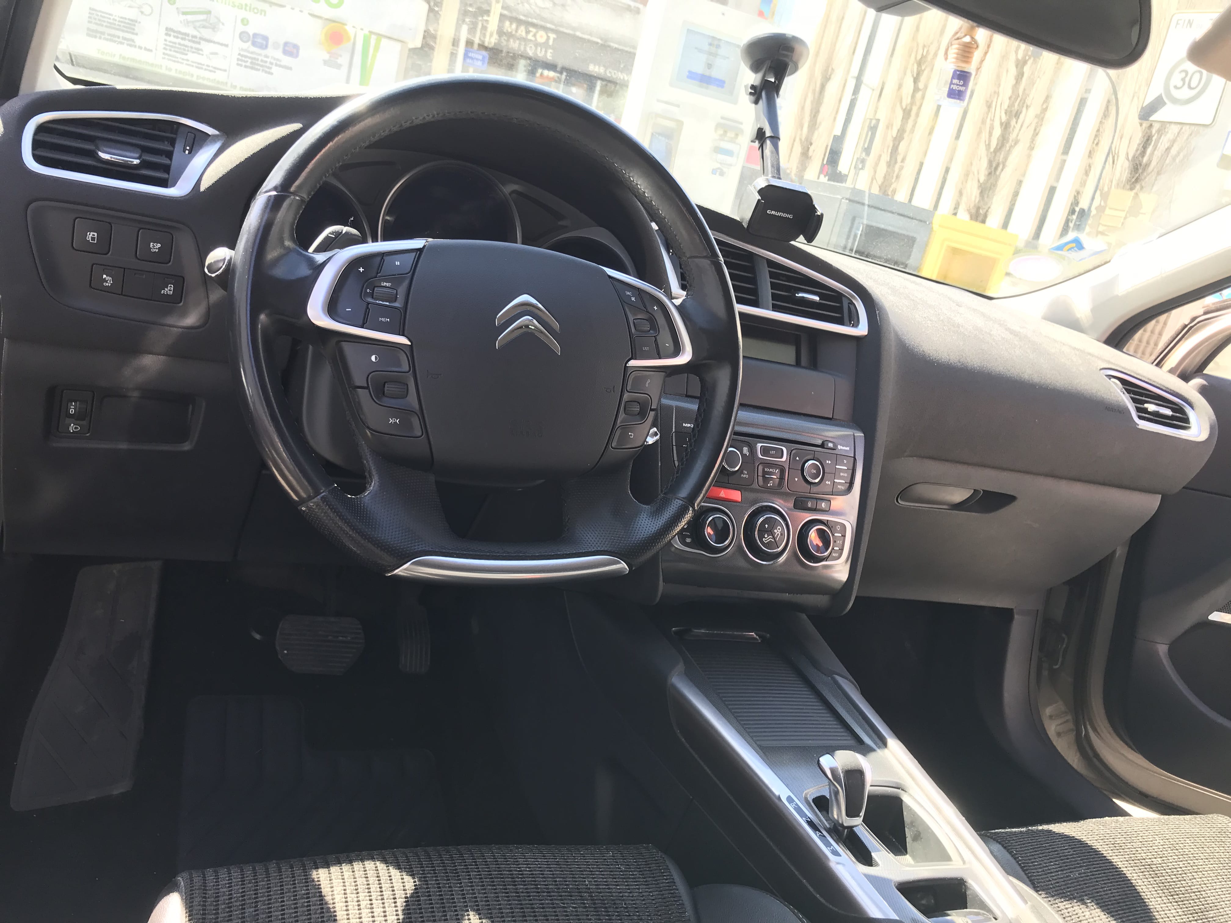 Citroen C4 avec Siège bébé