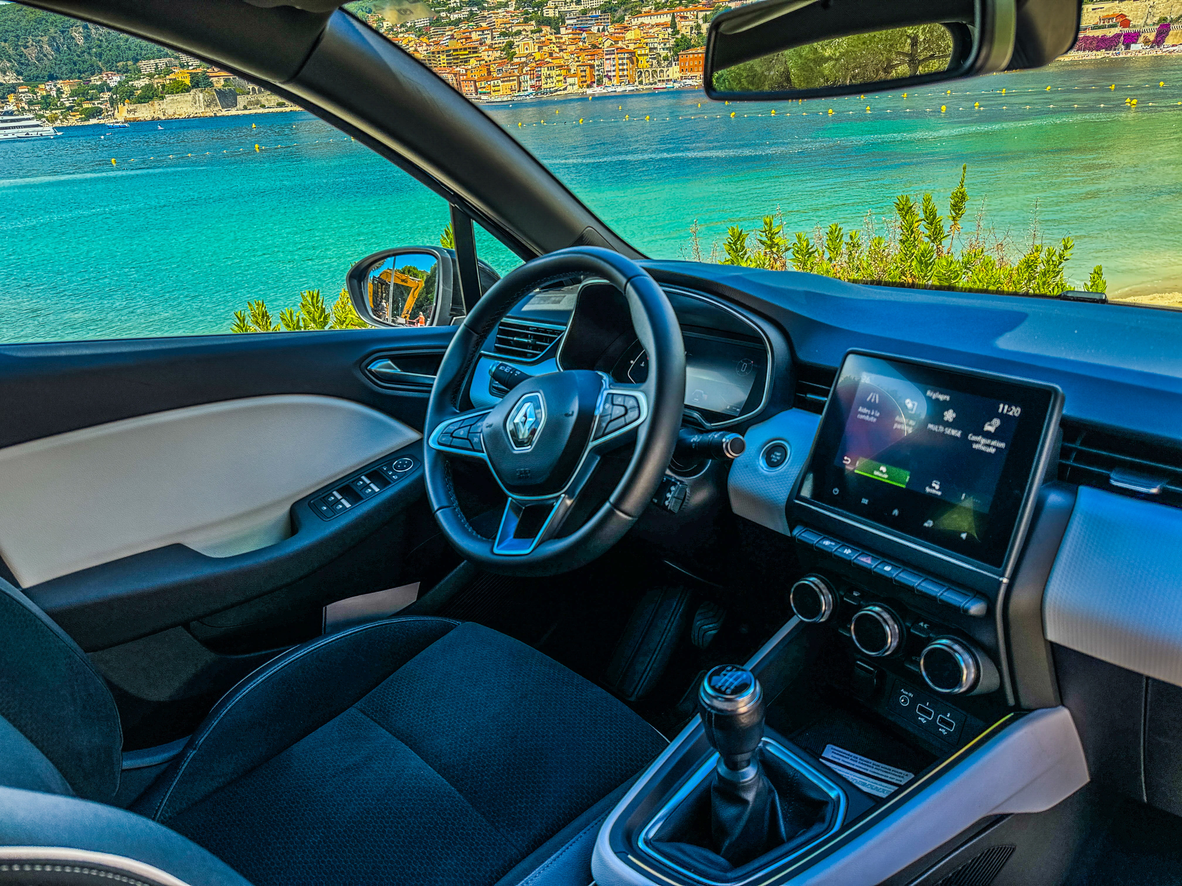 Renault Clio 243 avec Siège bébé