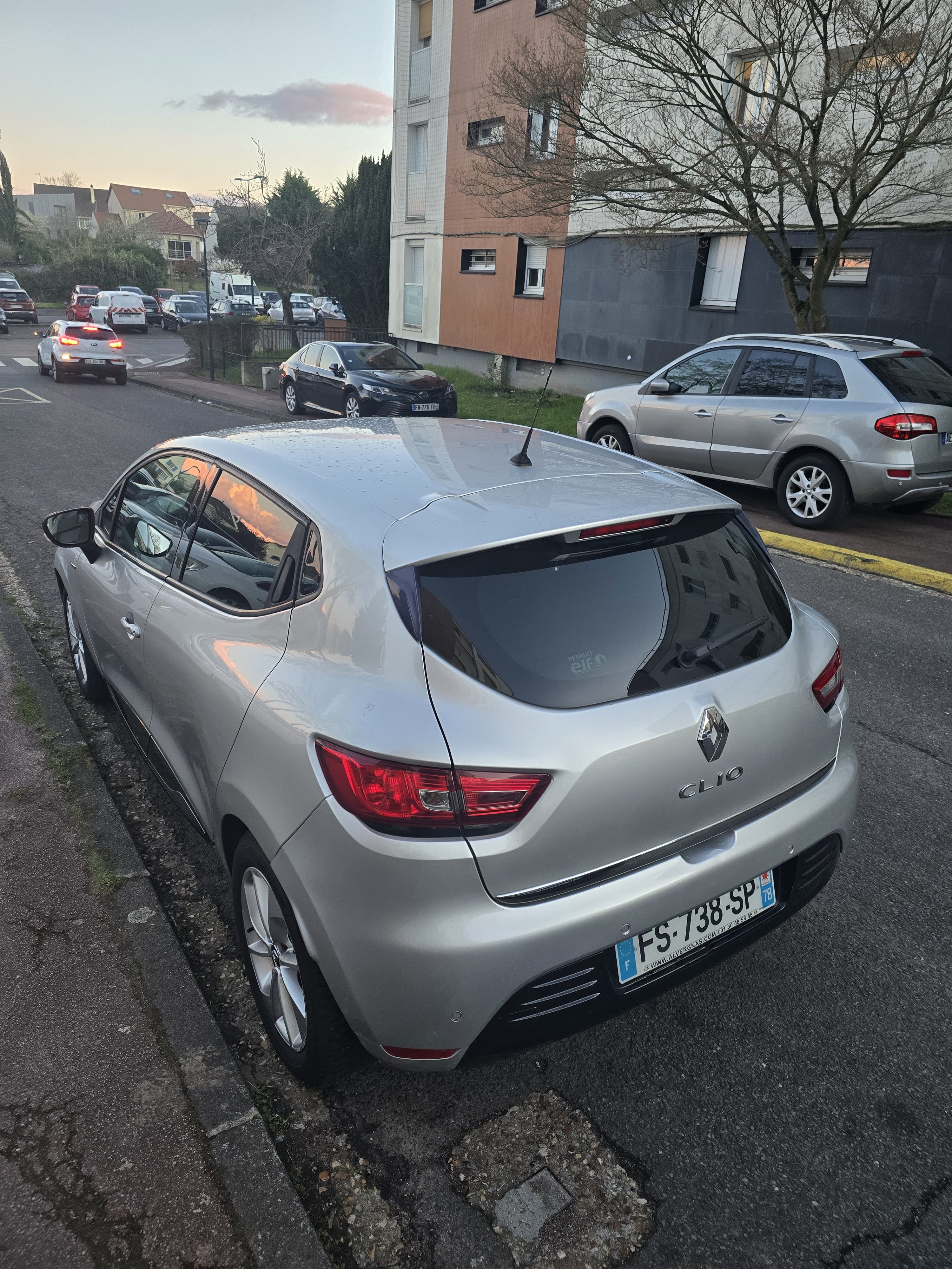 Renault Clio 0.9 Tce 90 ch avec GPS