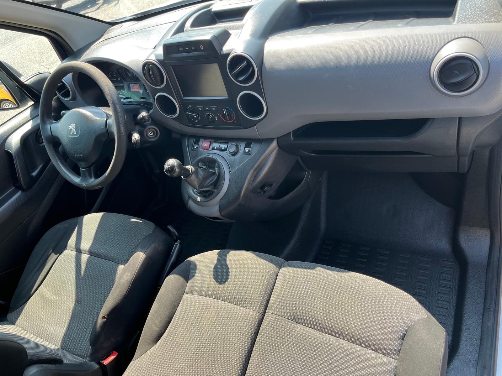 Peugeot Partner avec Audio Bluetooth