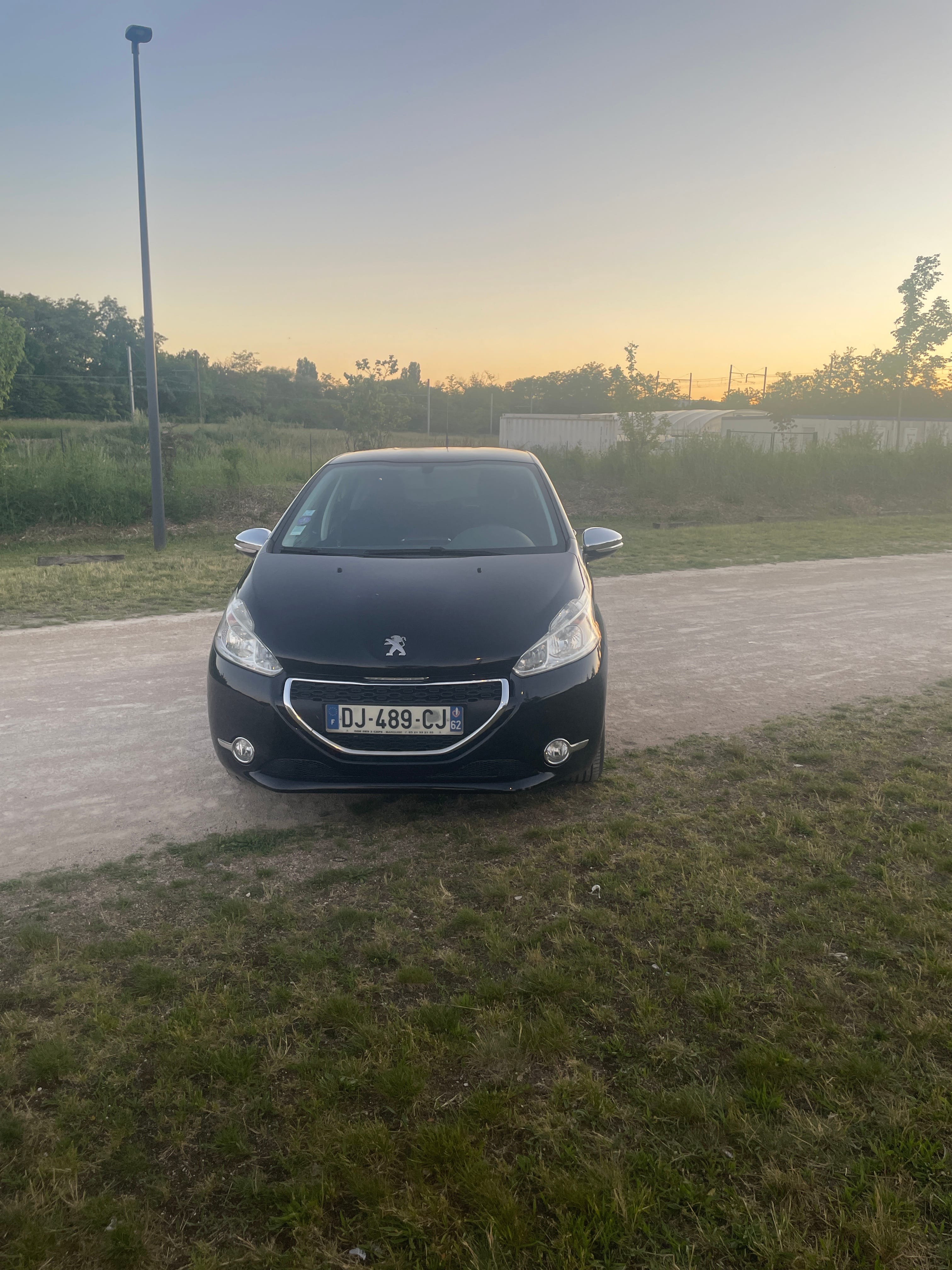 Peugeot 208, 2014, Essence 95