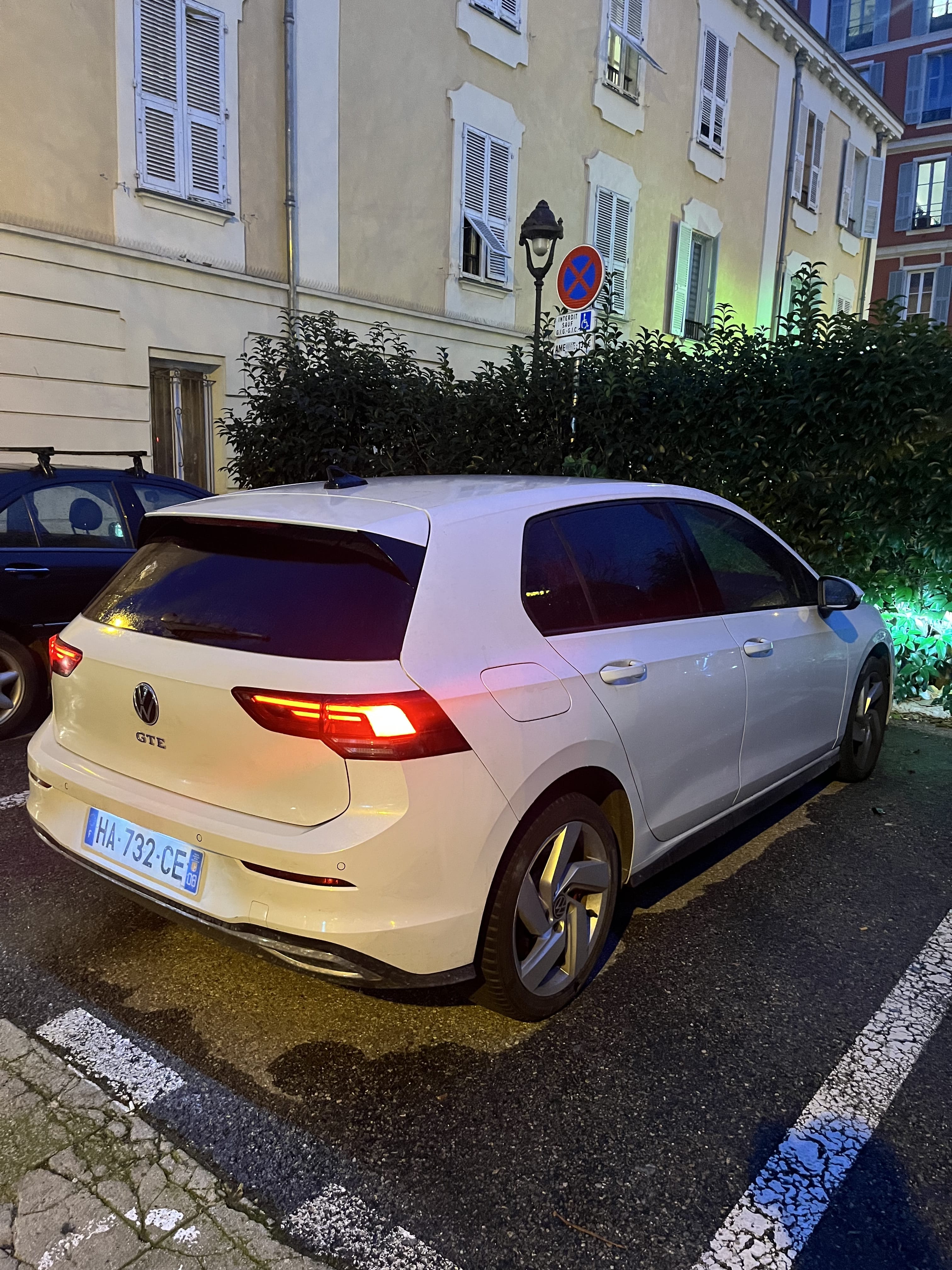 Volkswagen Golf GTE avec GPS