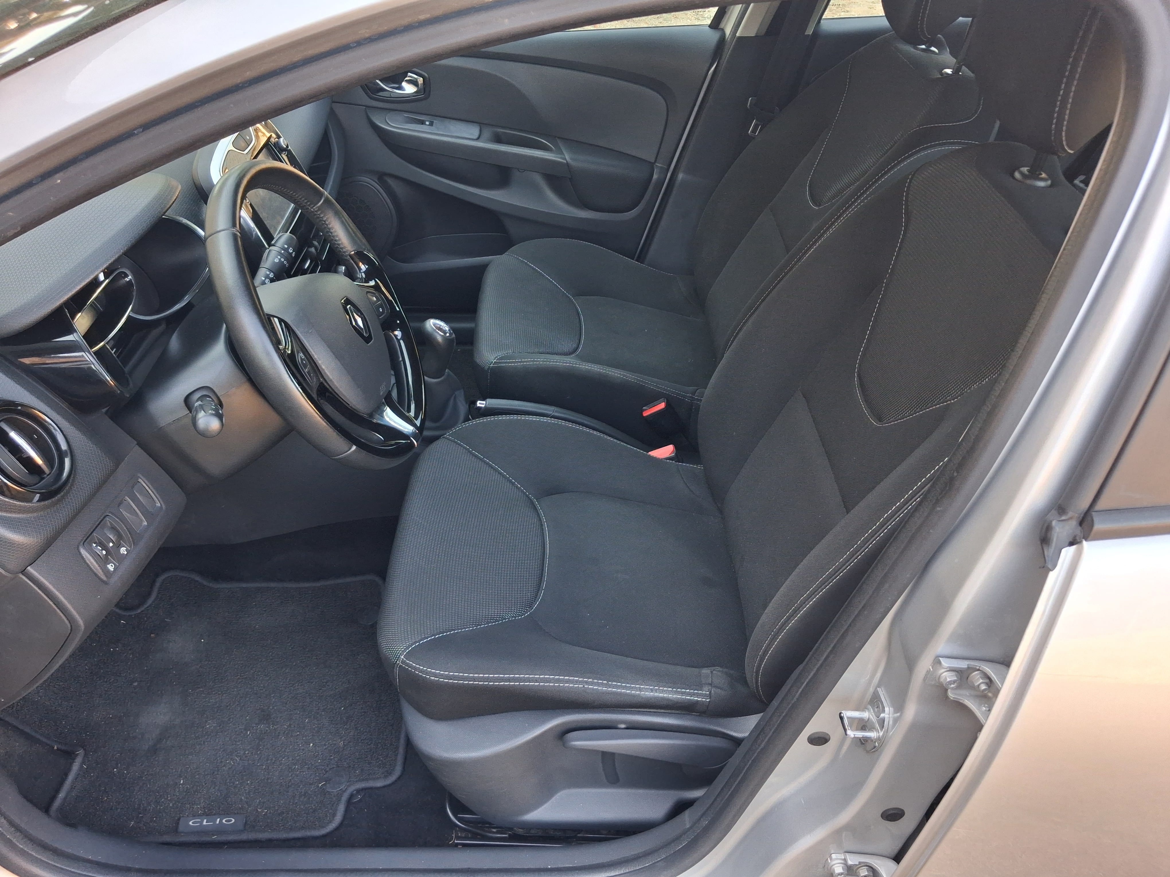 Renault Clio avec Port USB