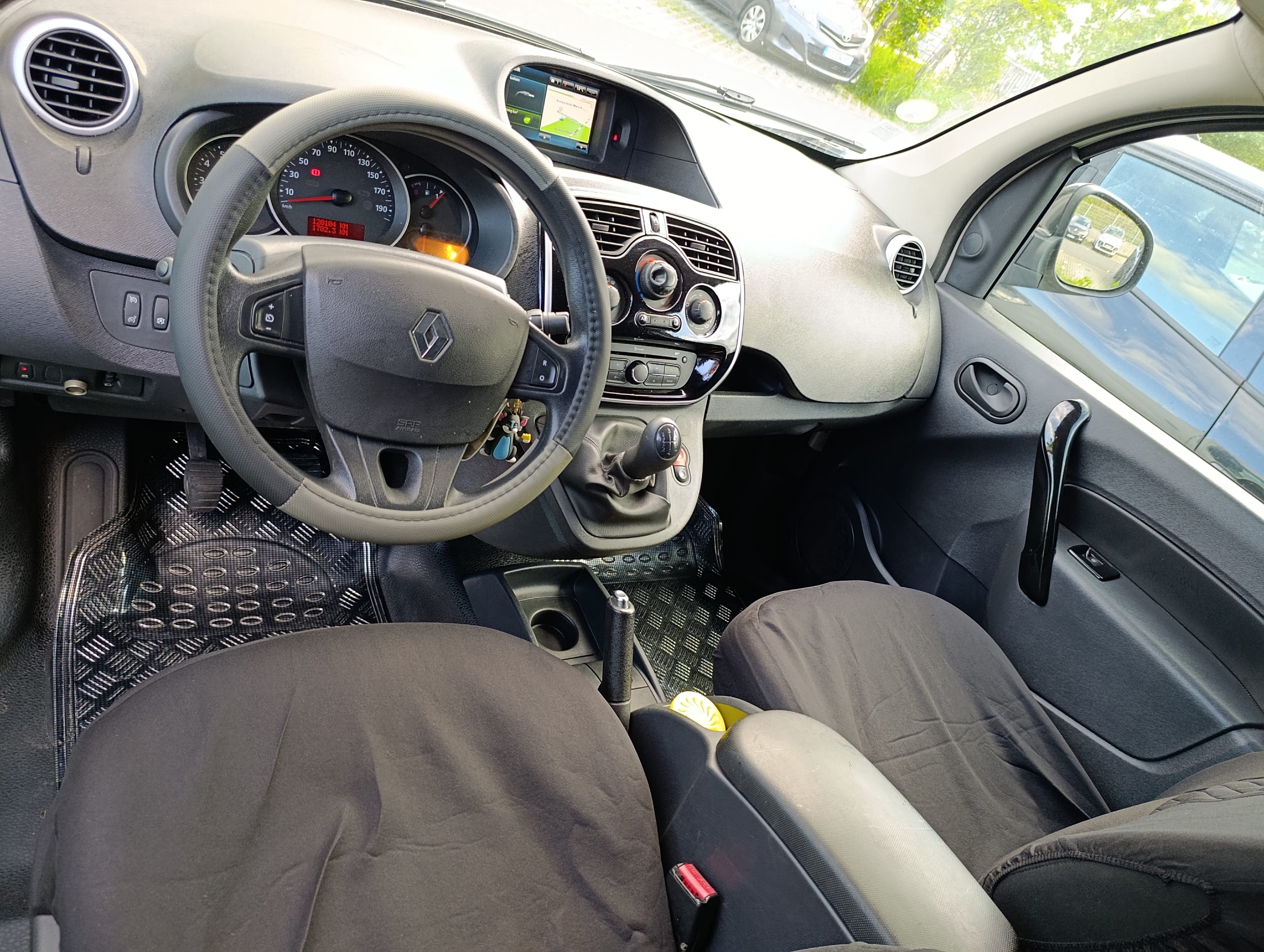 Renault Kangoo Express avec Autoradio