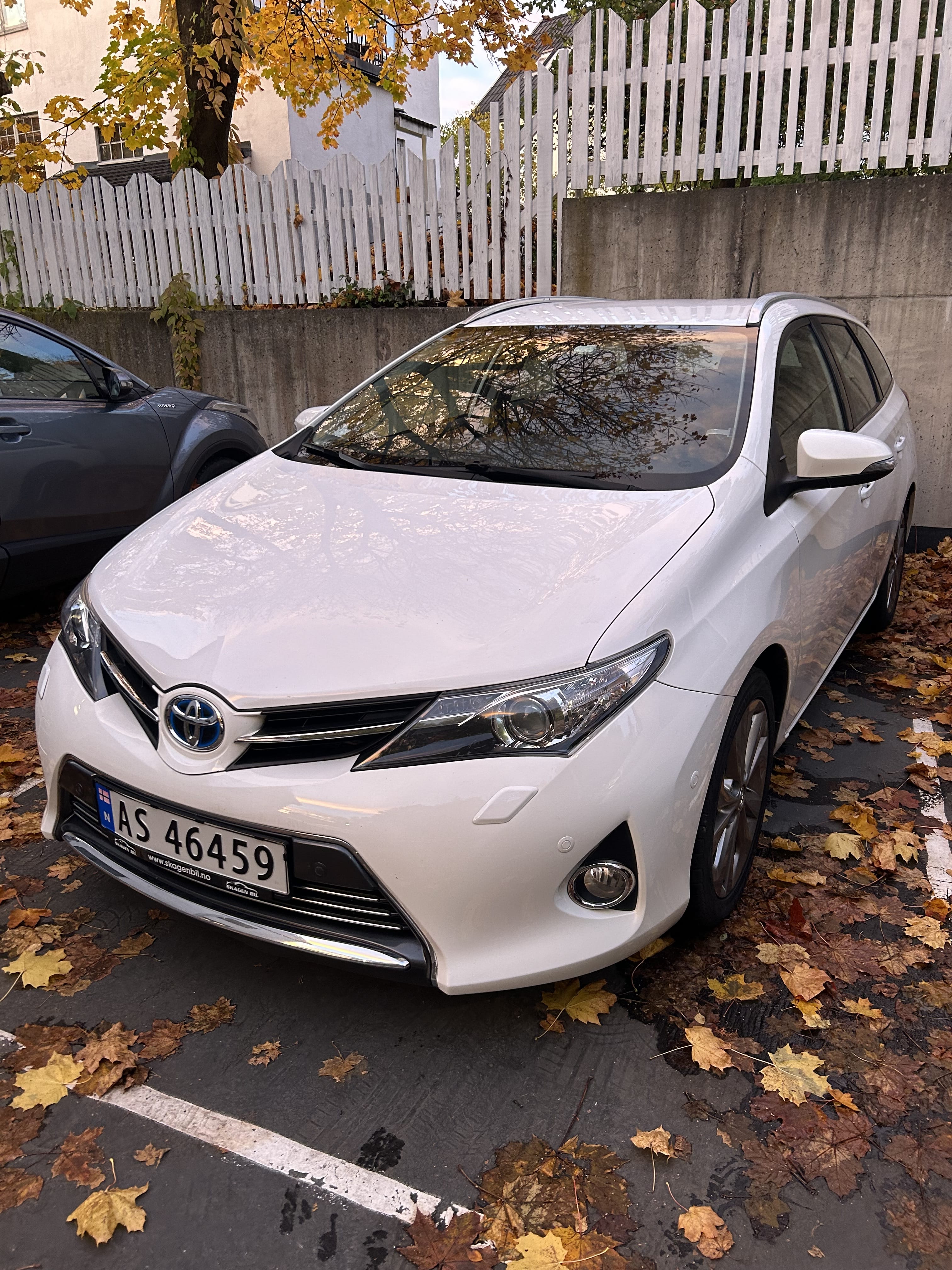 Toyota Auris Touring Sports, 2014, Blyfri 95 / Elektrisk (hybrid), automatisk