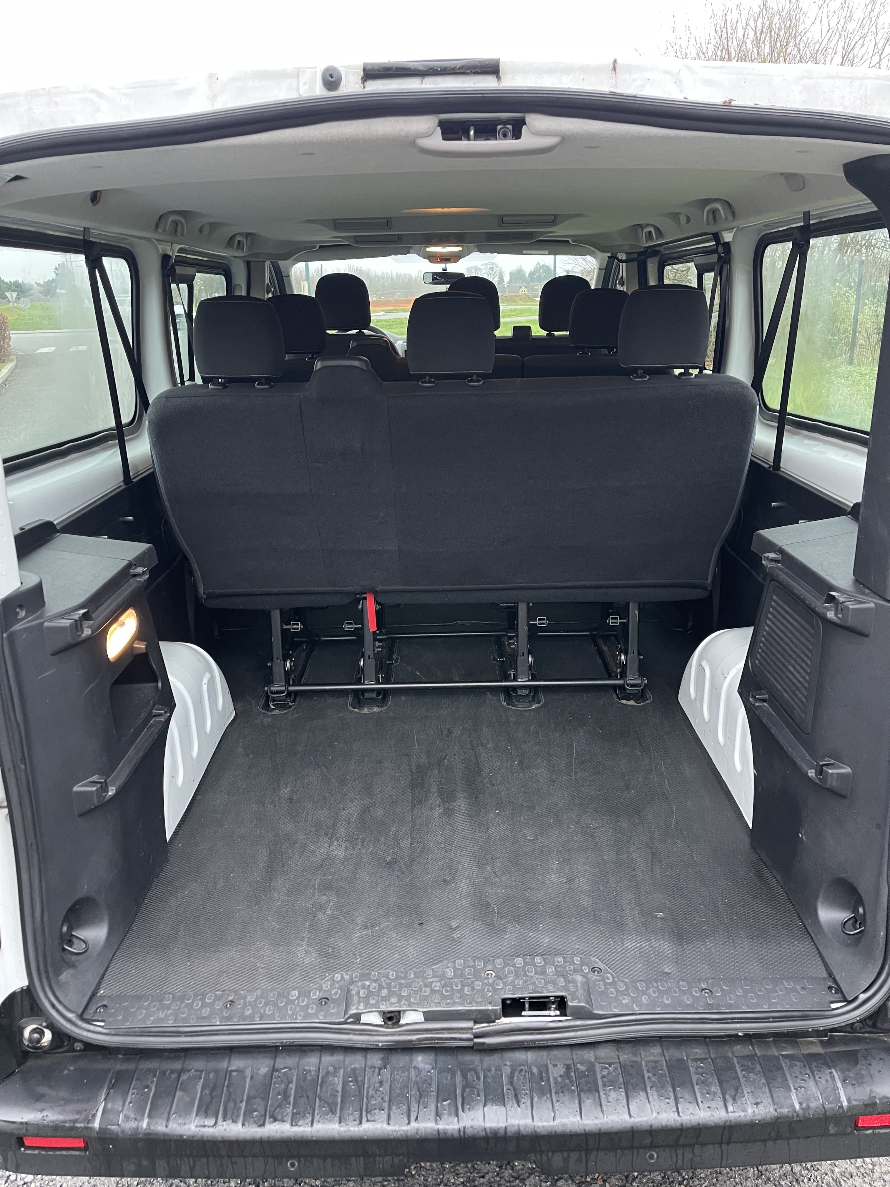 Renault Trafic Passenger avec Chaines