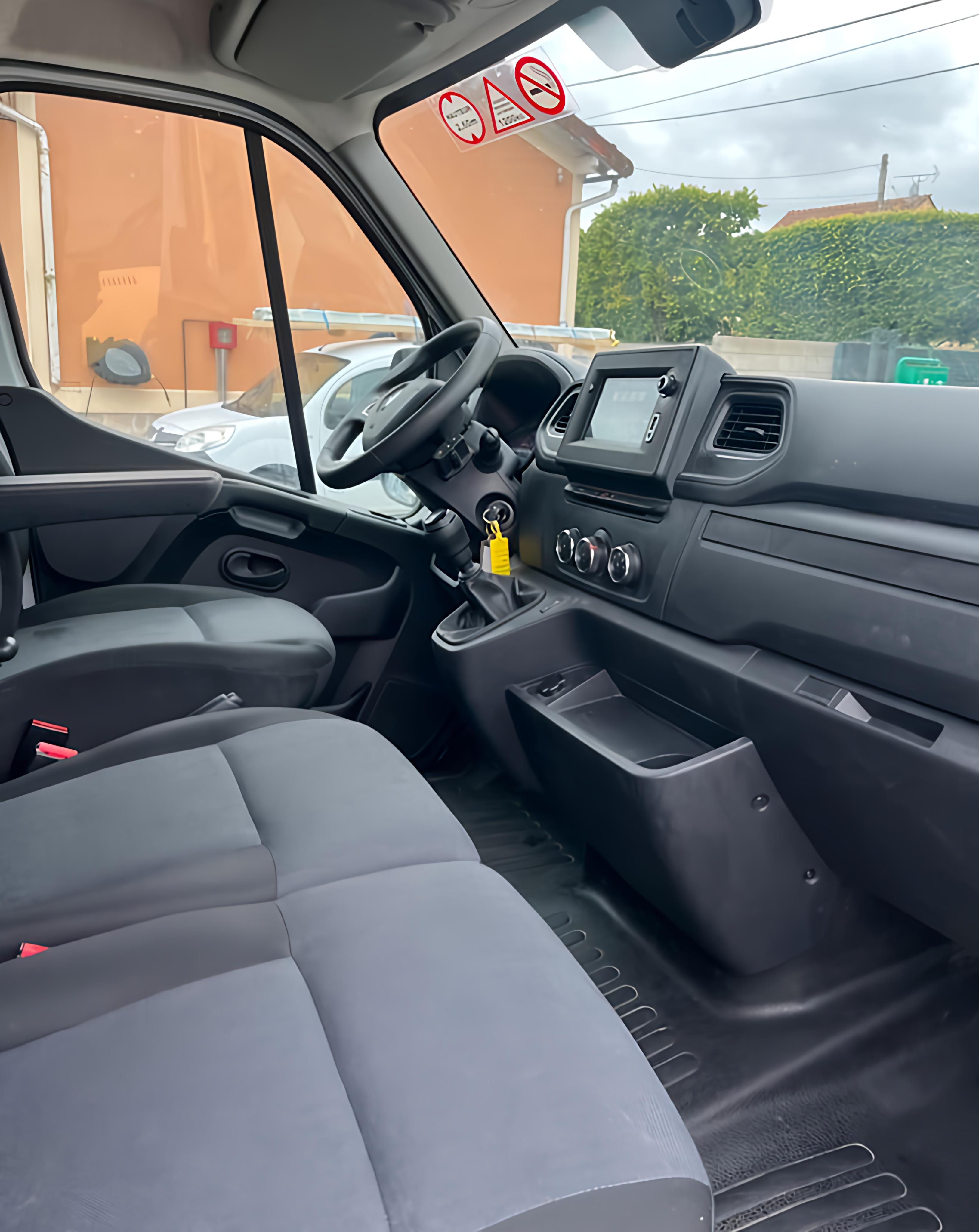 Renault Master GR-754-NV avec Audio Bluetooth
