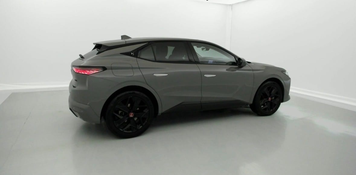 DS 4 E-TENSE mit Rückfahrkamera