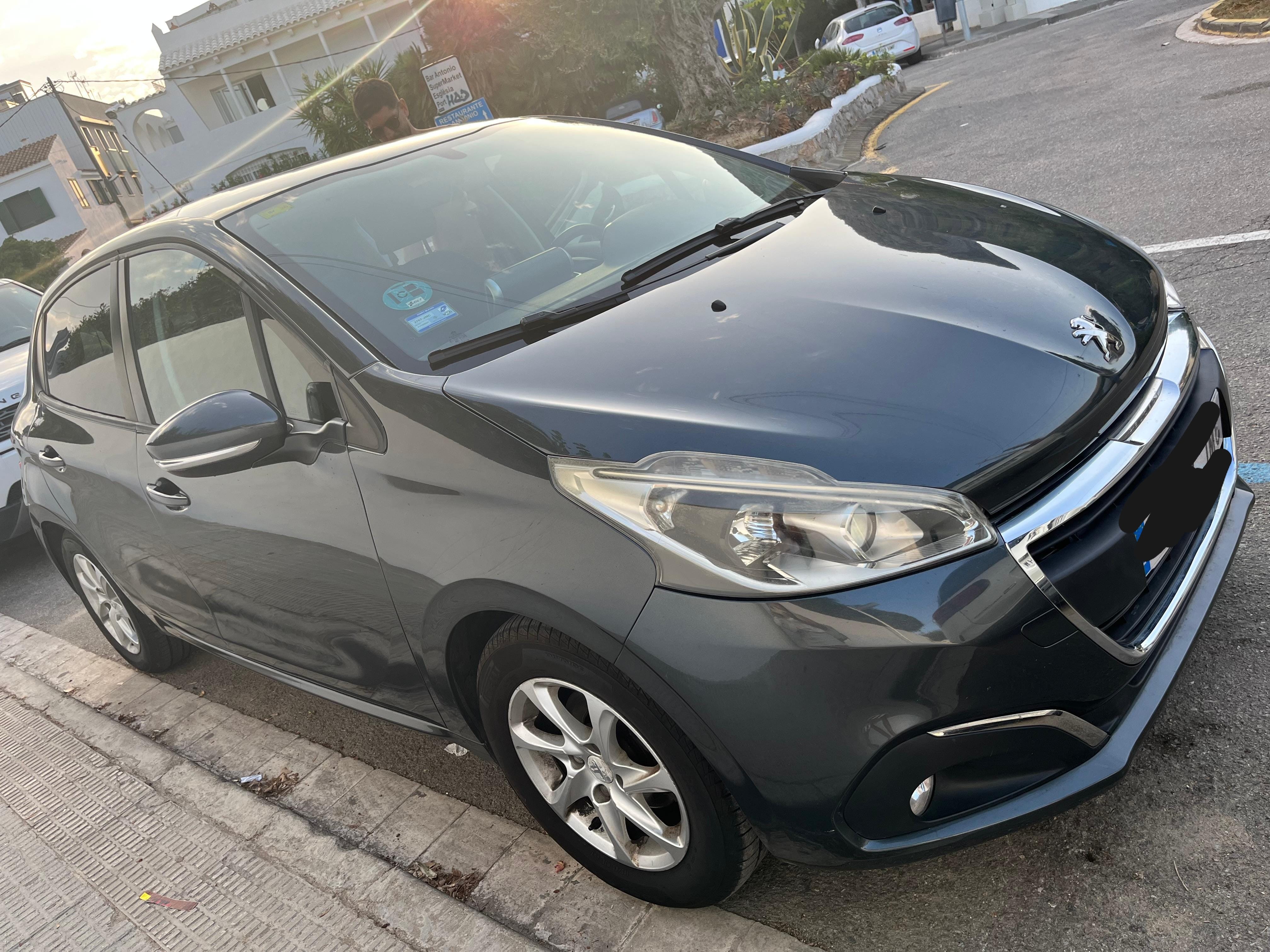 Peugeot 208 1.2 con Android Auto