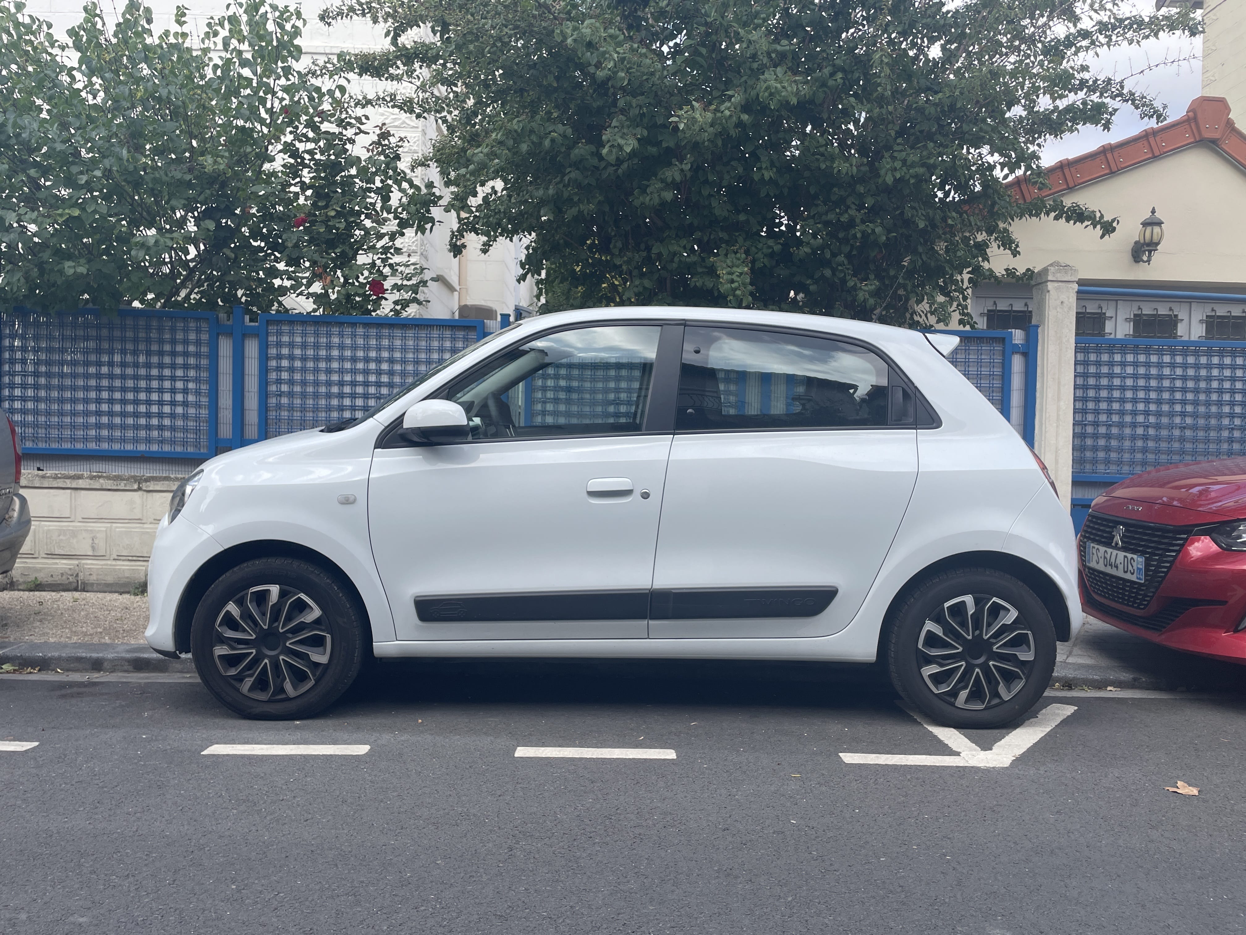 Renault Twingo III 1.0 SCE essence avec Climatisation