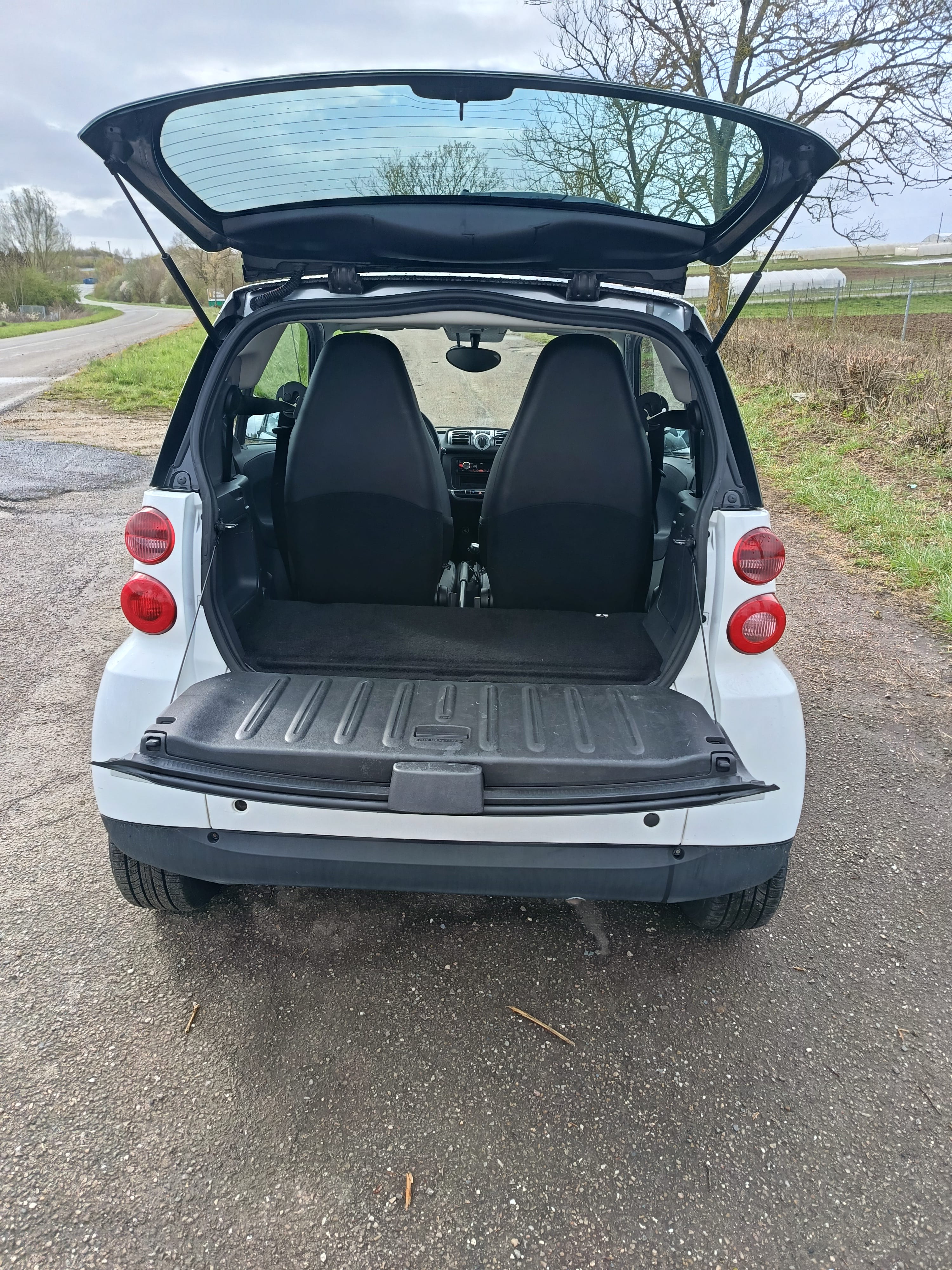 Smart Fortwo Coupé avec Autoradio
