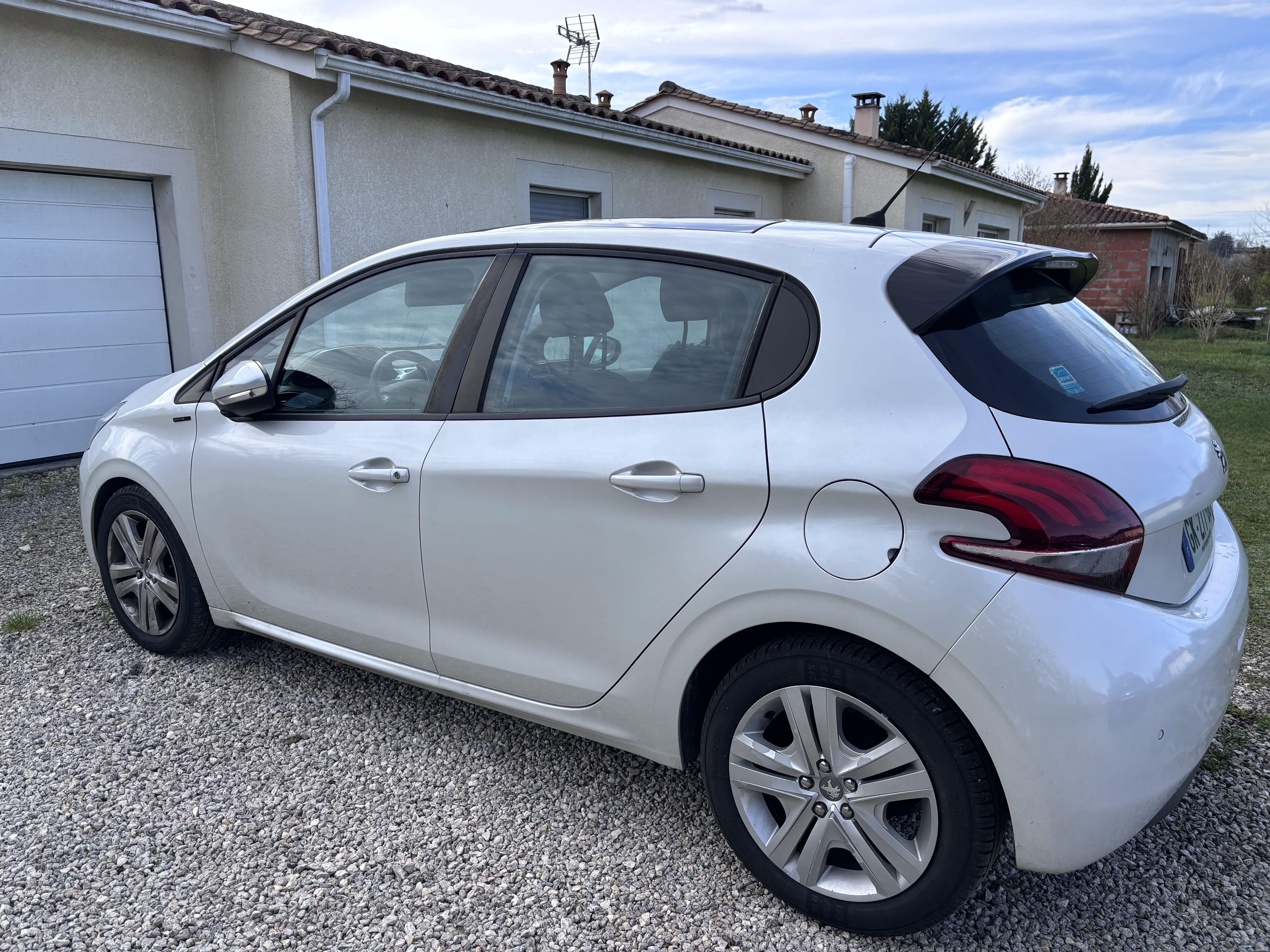 Peugeot 208 avec Régulateur de vitesse
