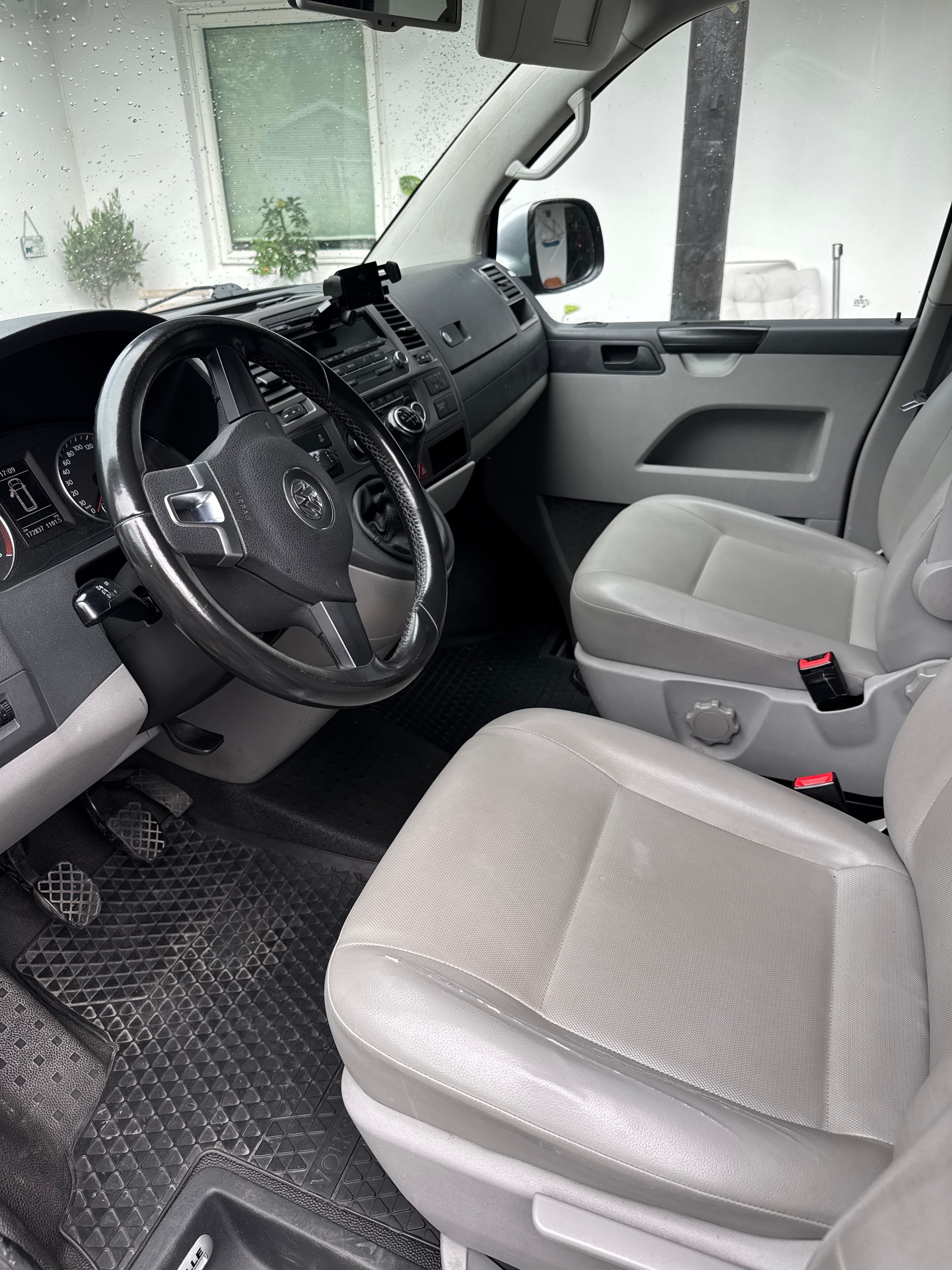 Volkswagen Caravelle