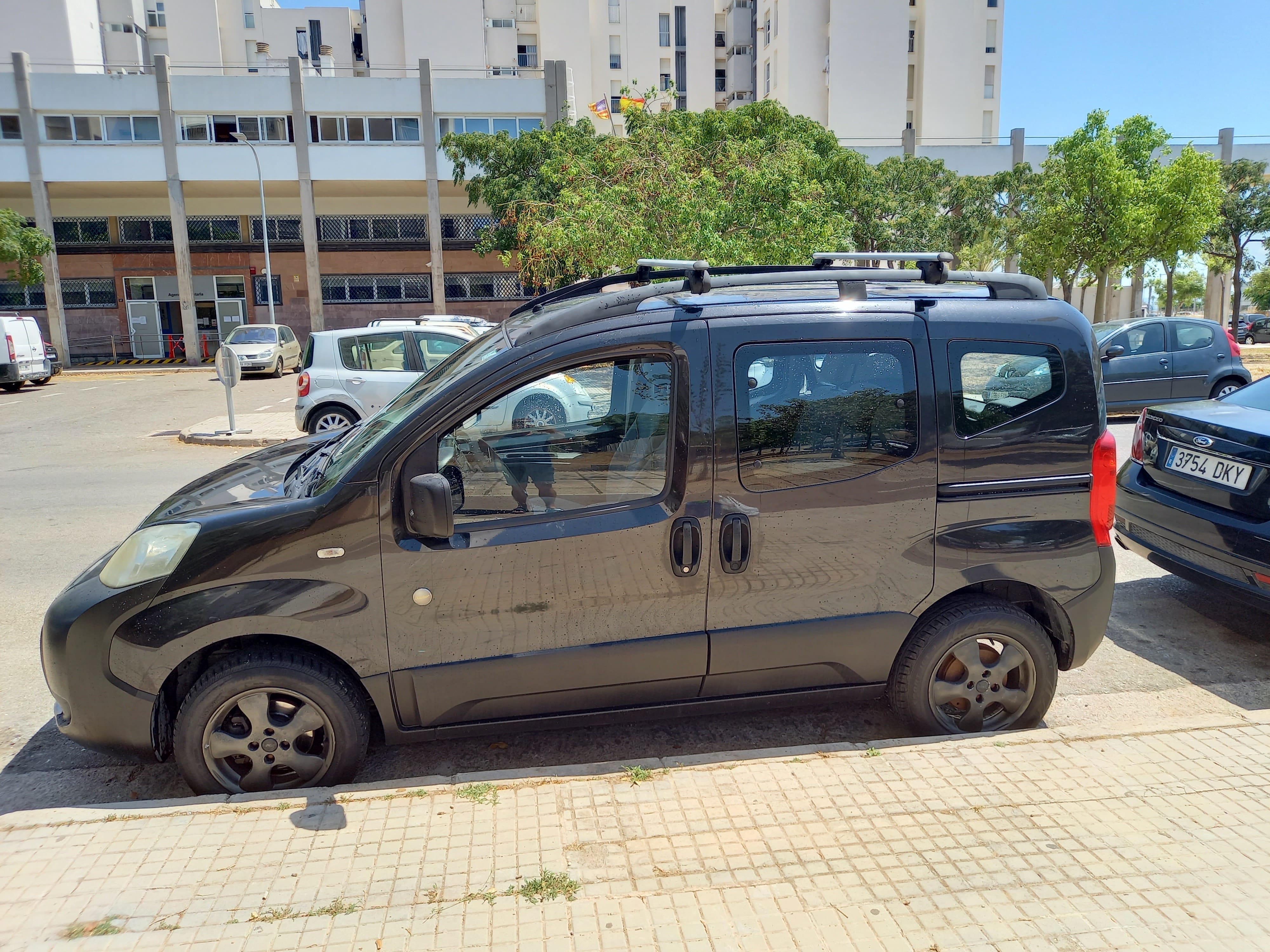 Peugeot Bipper Tepee Servicio aeropuerto gratis avec Climatisation